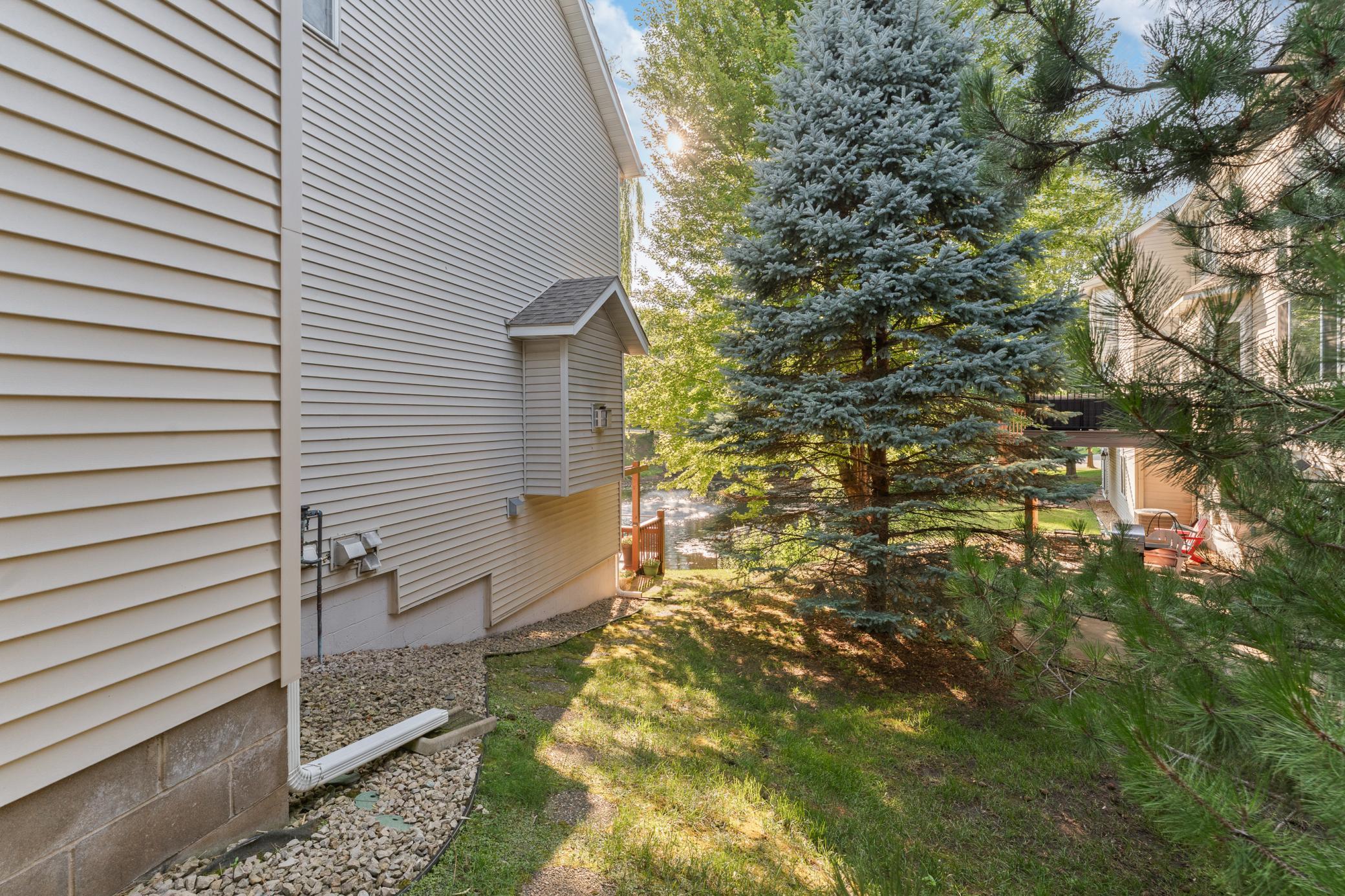 1517 Deerwood Bend Property Photo 7