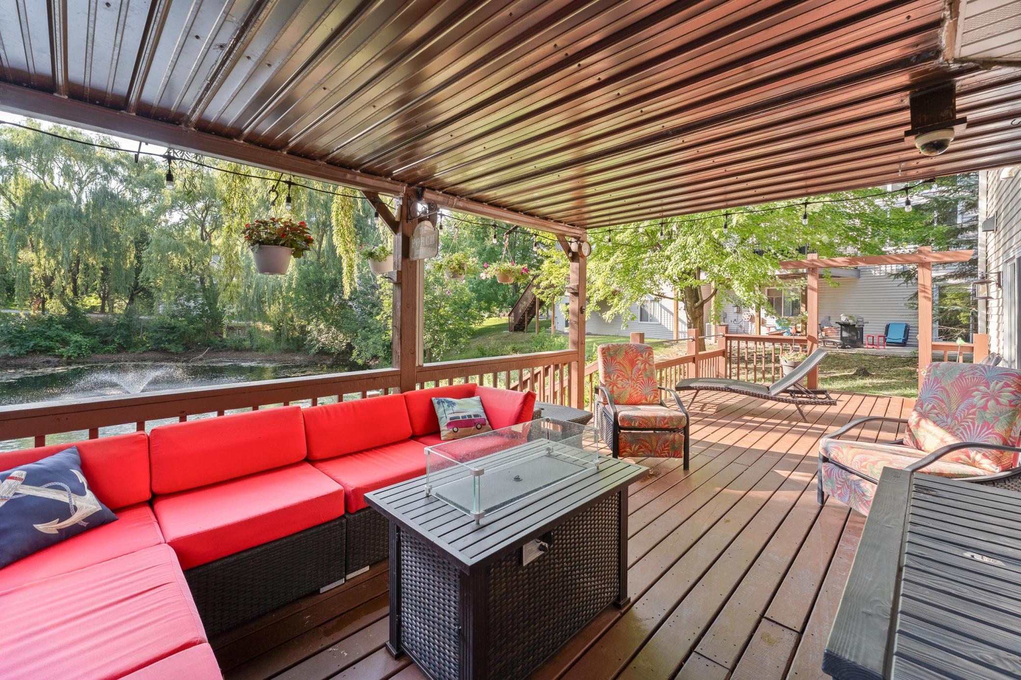 1517 Deerwood Bend Property Photo 10