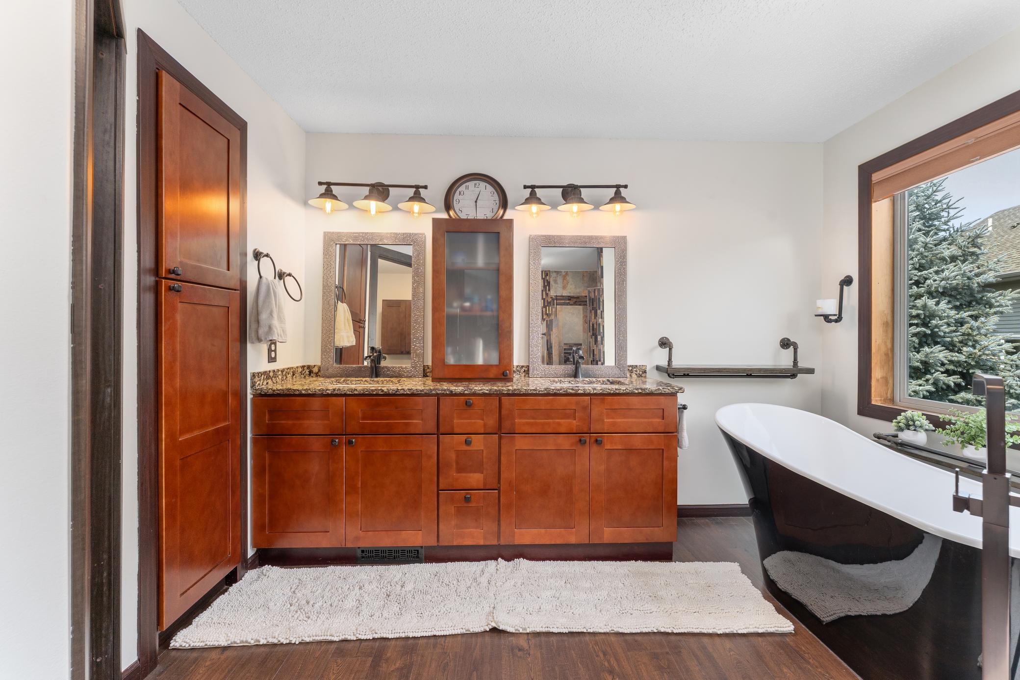 1517 Deerwood Bend Property Photo 37