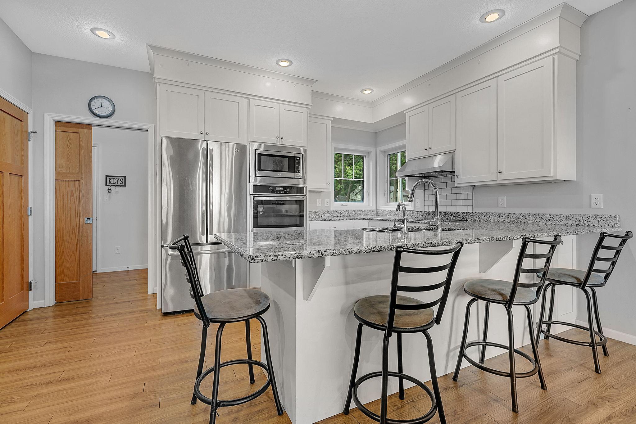 28471 Cliffwood Road Property Photo 6