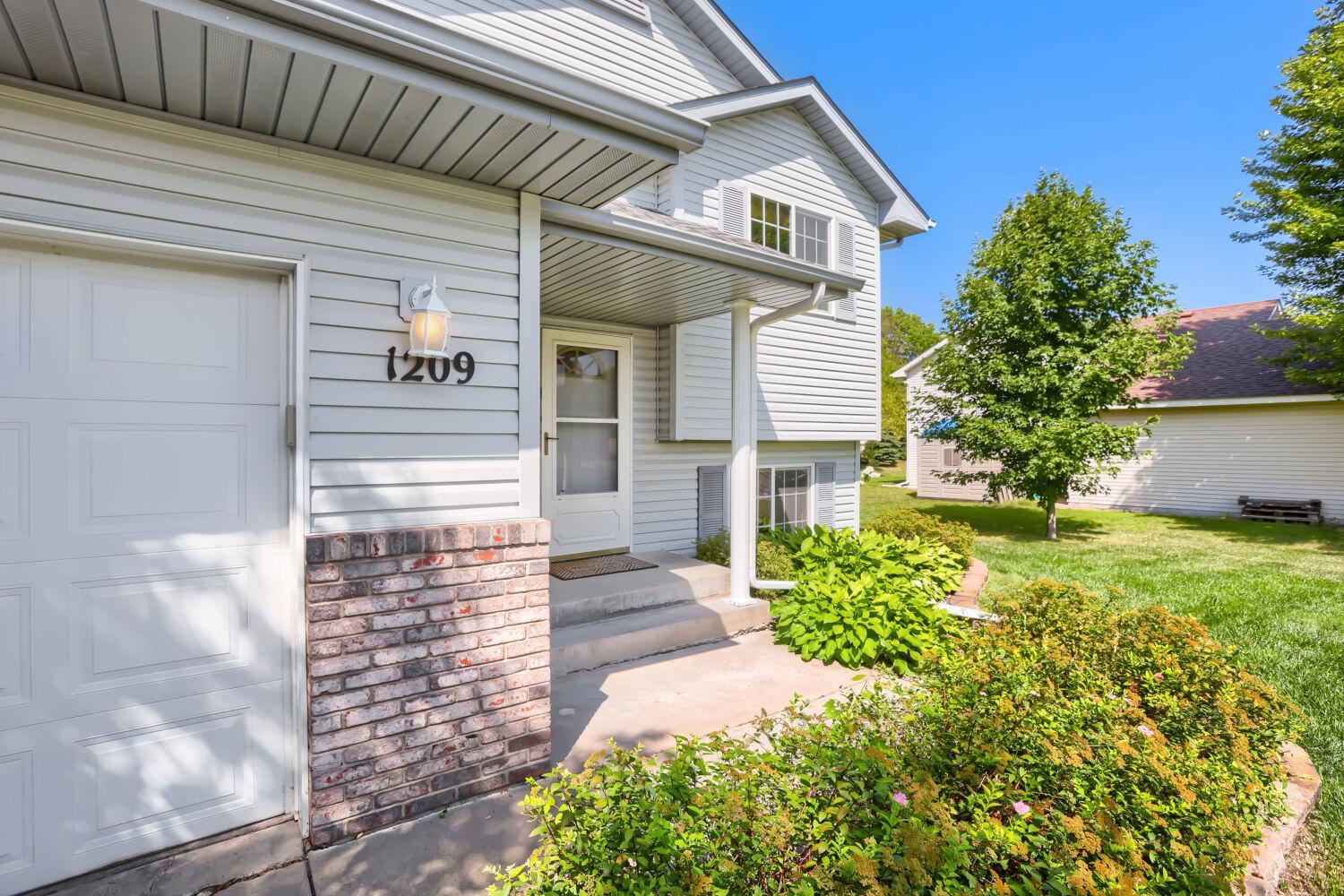 1209 Roberts Road Property Photo 2
