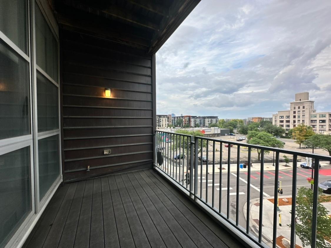 1211 Lagoon Avenue 405 Property Photo 15