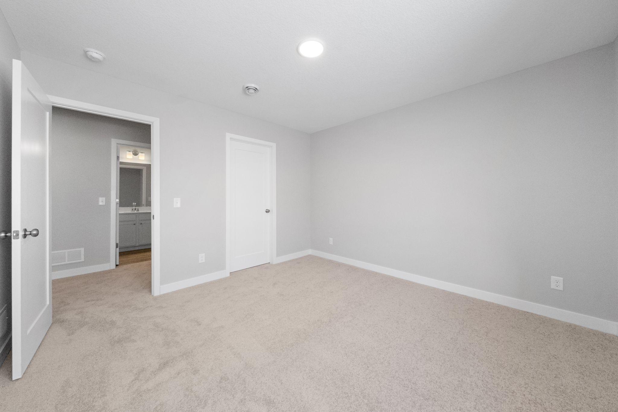 2165 Westpointe Drive Property Photo 33