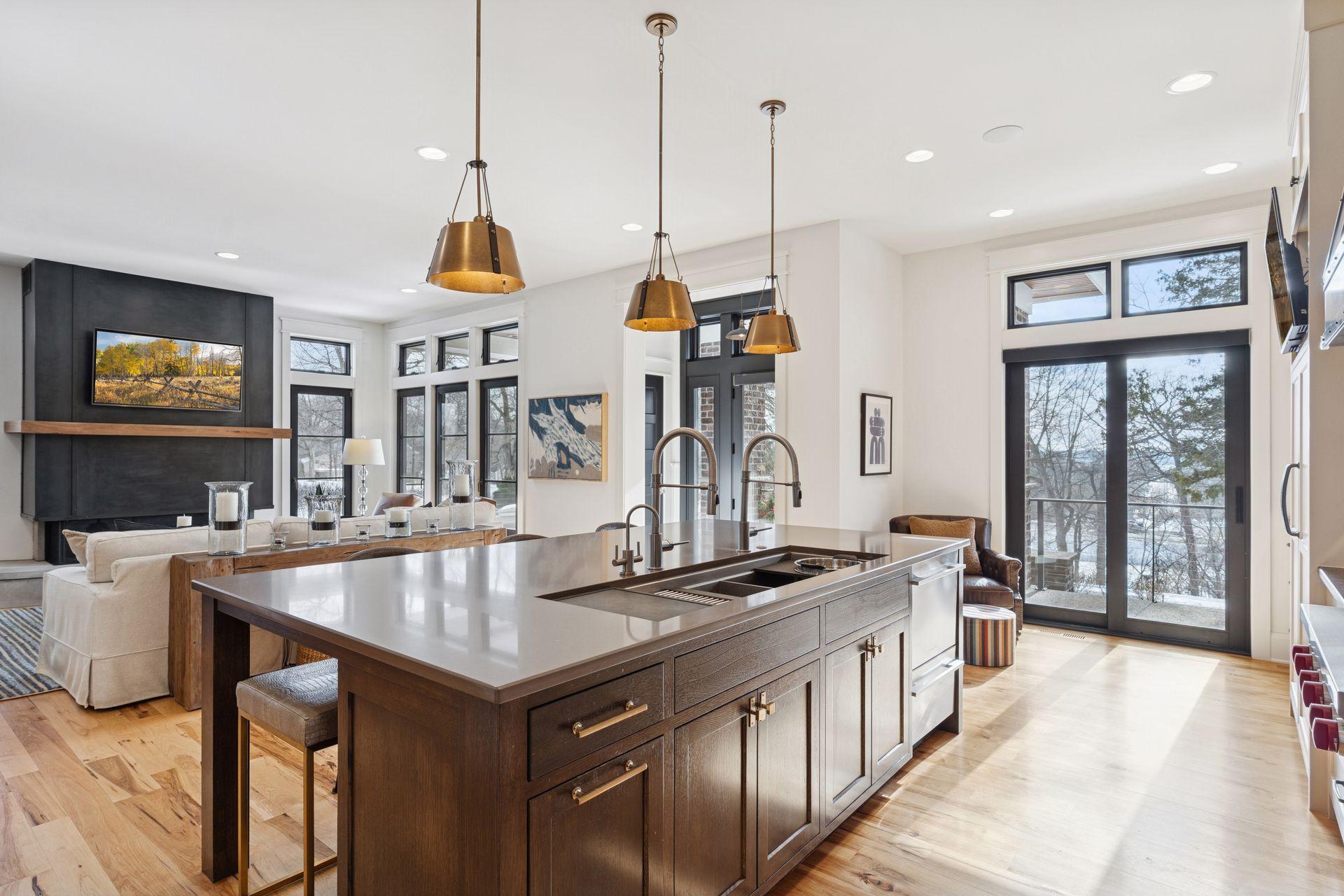 373 Park Street E Property Photo 16
