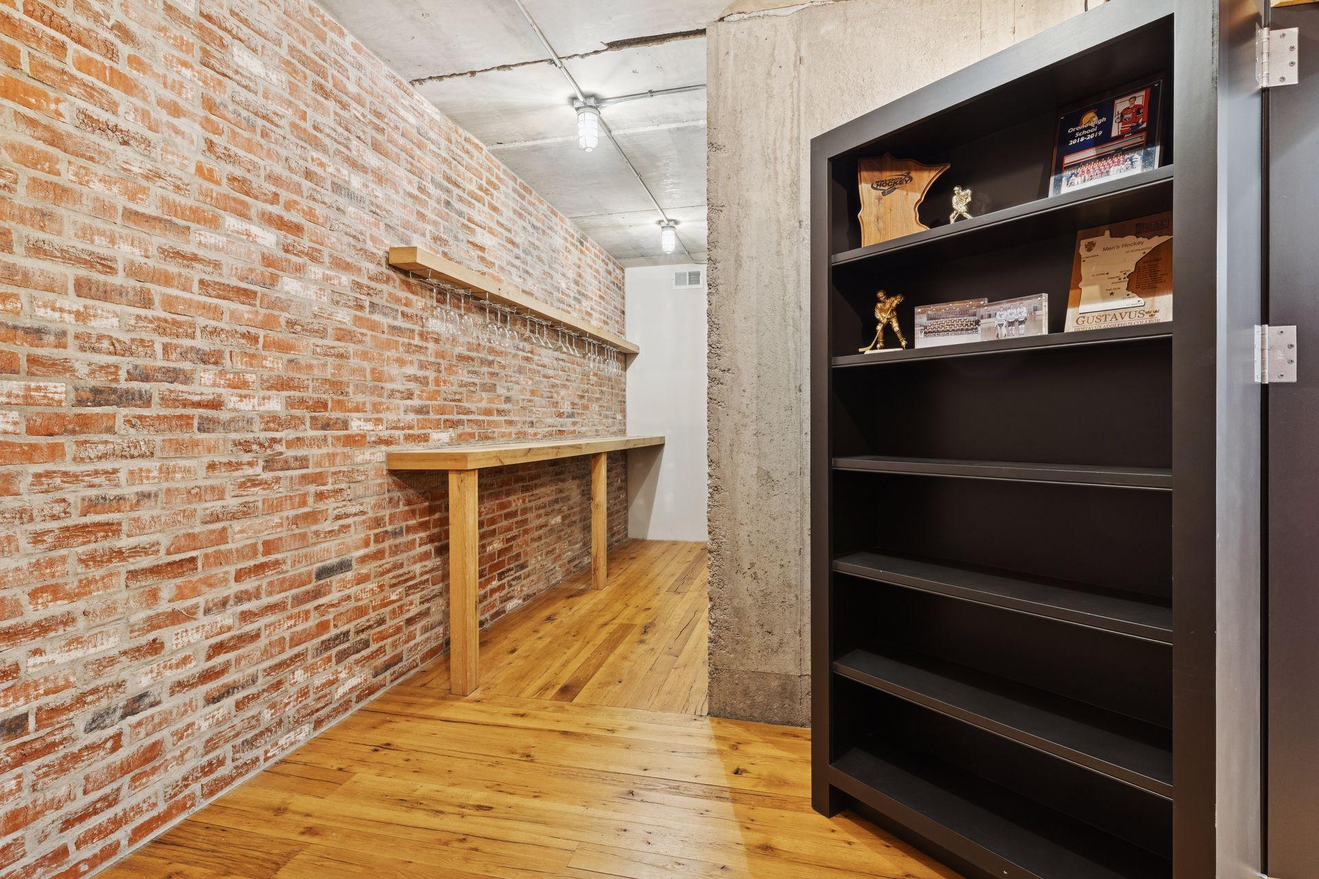 373 Park Street E Property Photo 64