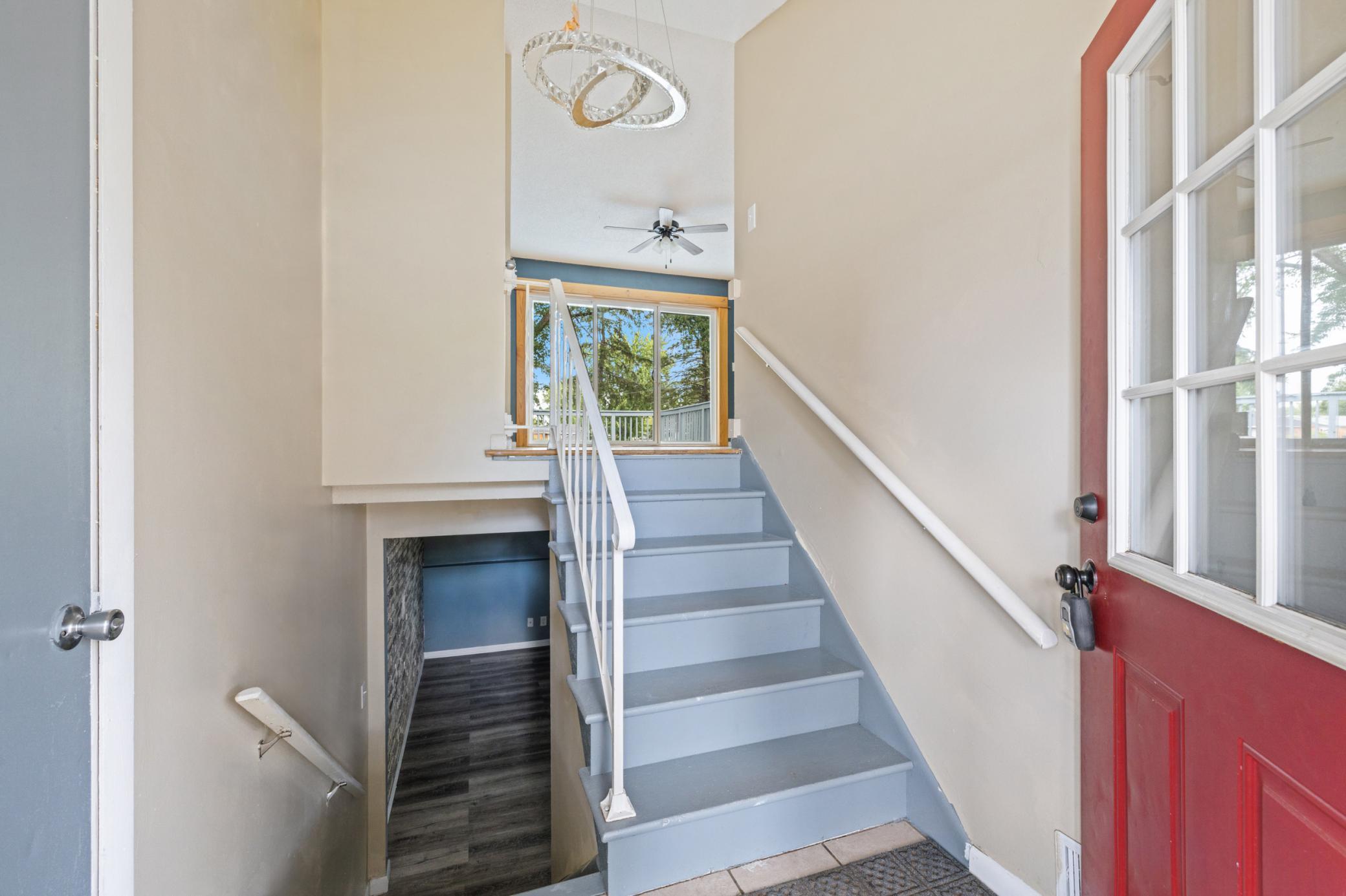 893 Whitney Drive Property Photo 4