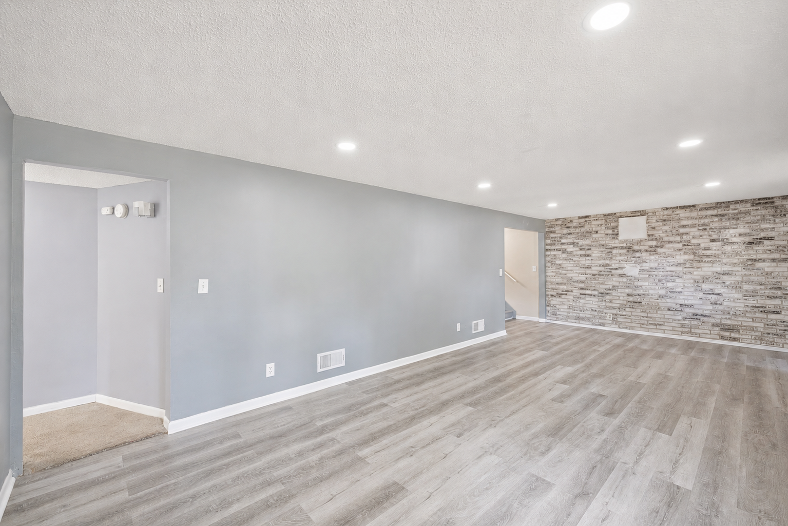 893 Whitney Drive Property Photo 14