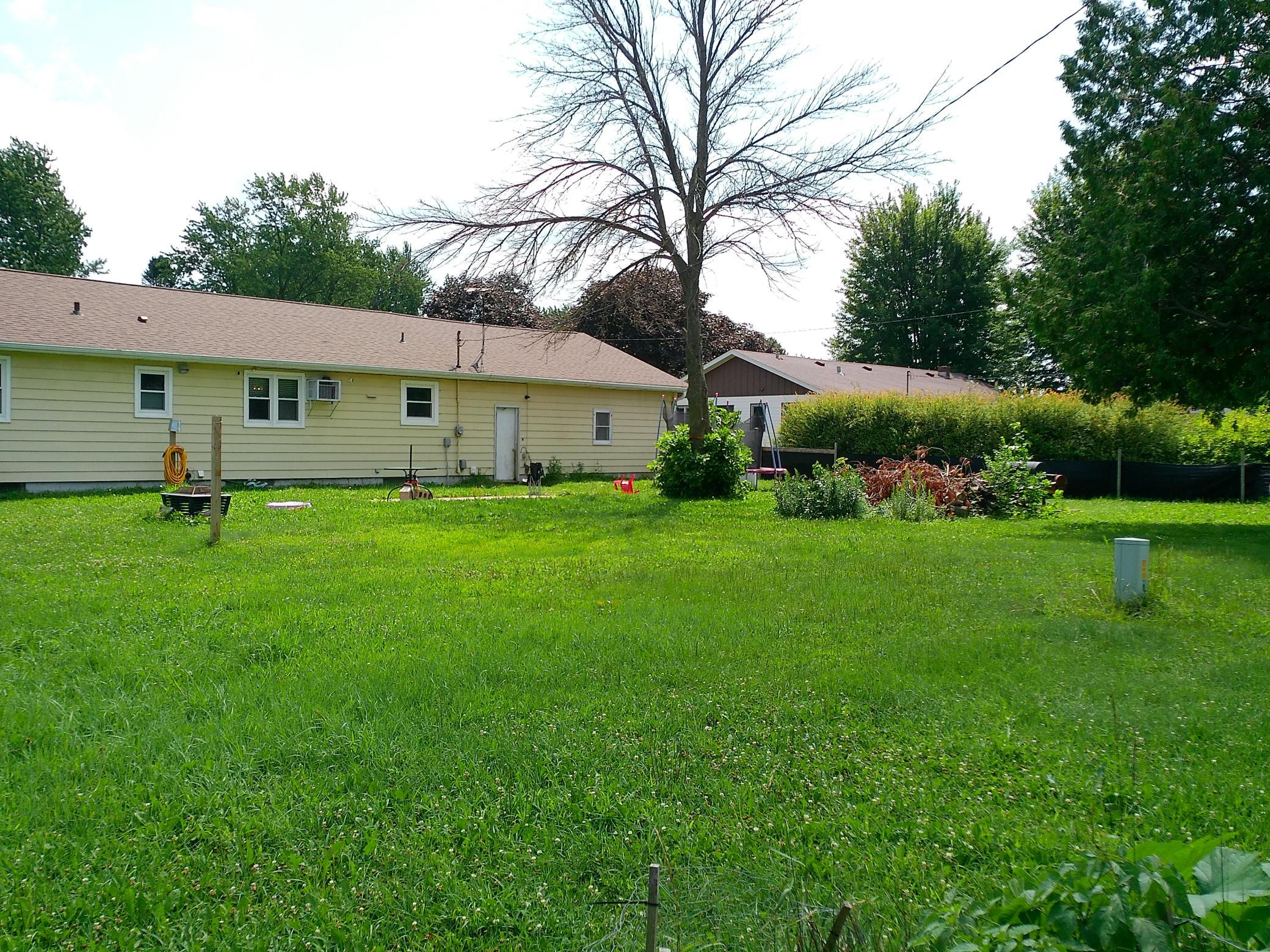110 Robert Street Property Photo 7