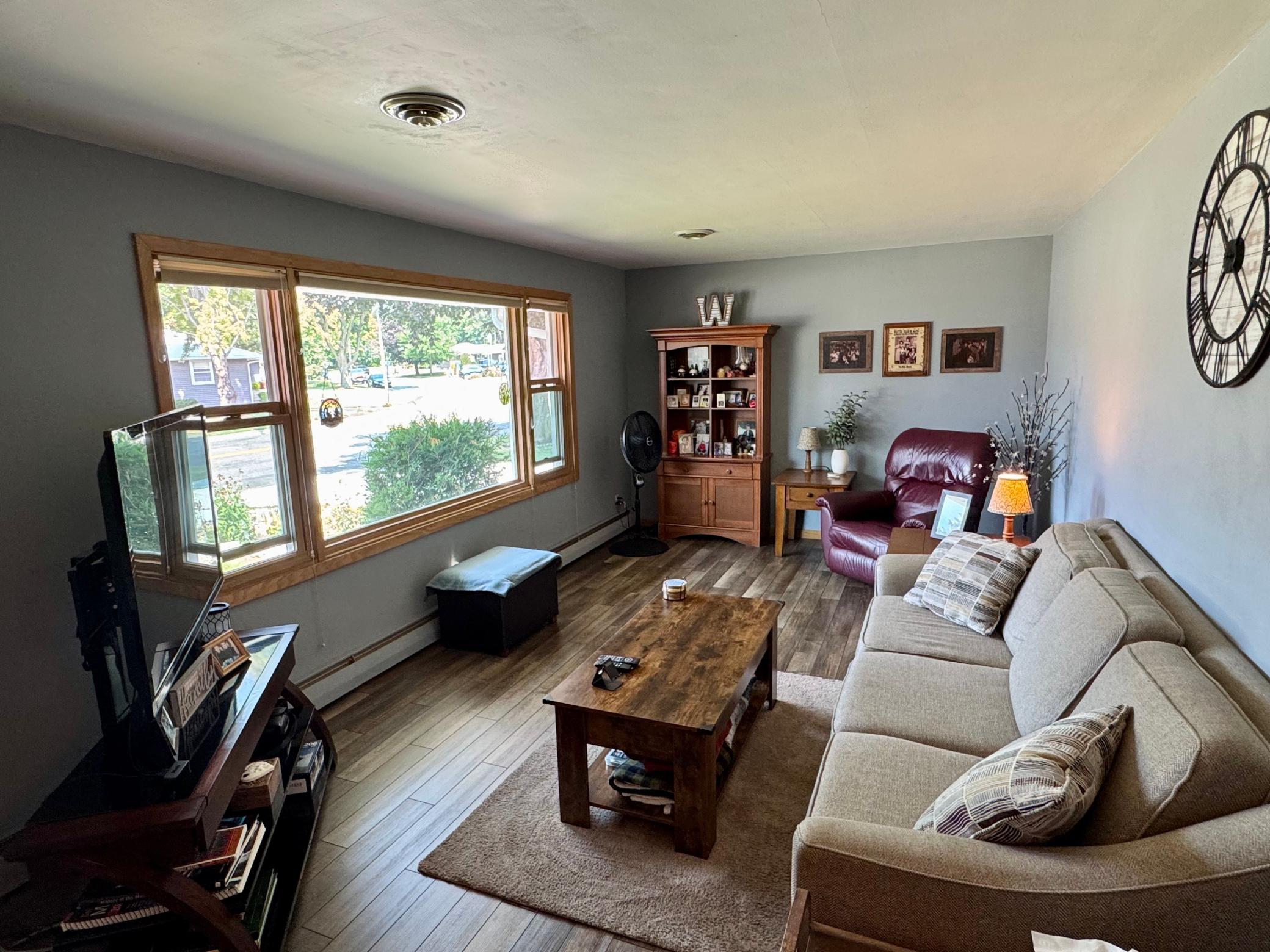 334 Oak Street Property Photo 5