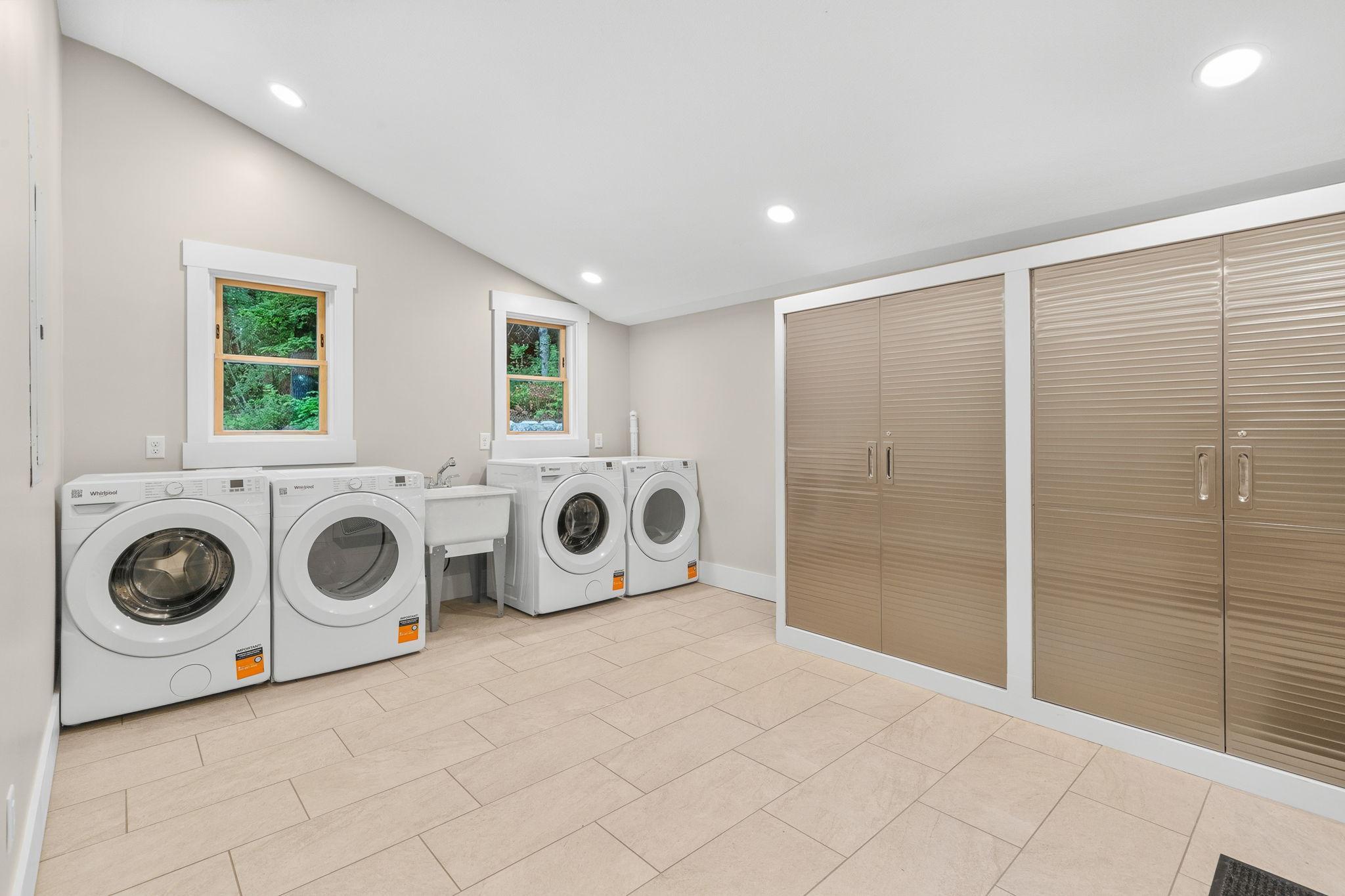 1010 Spring Street Property Photo 22