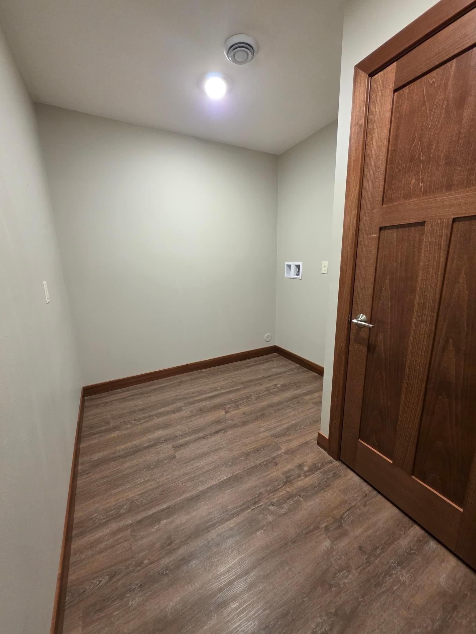 205 Custer Avenue N Property Photo 6