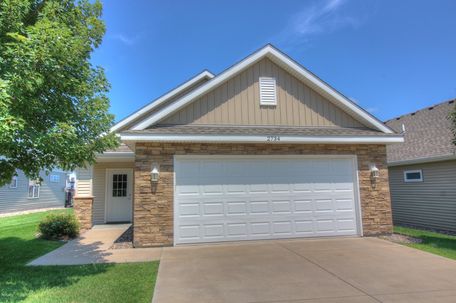 2734 Ridgeview Drive Property Photo 1