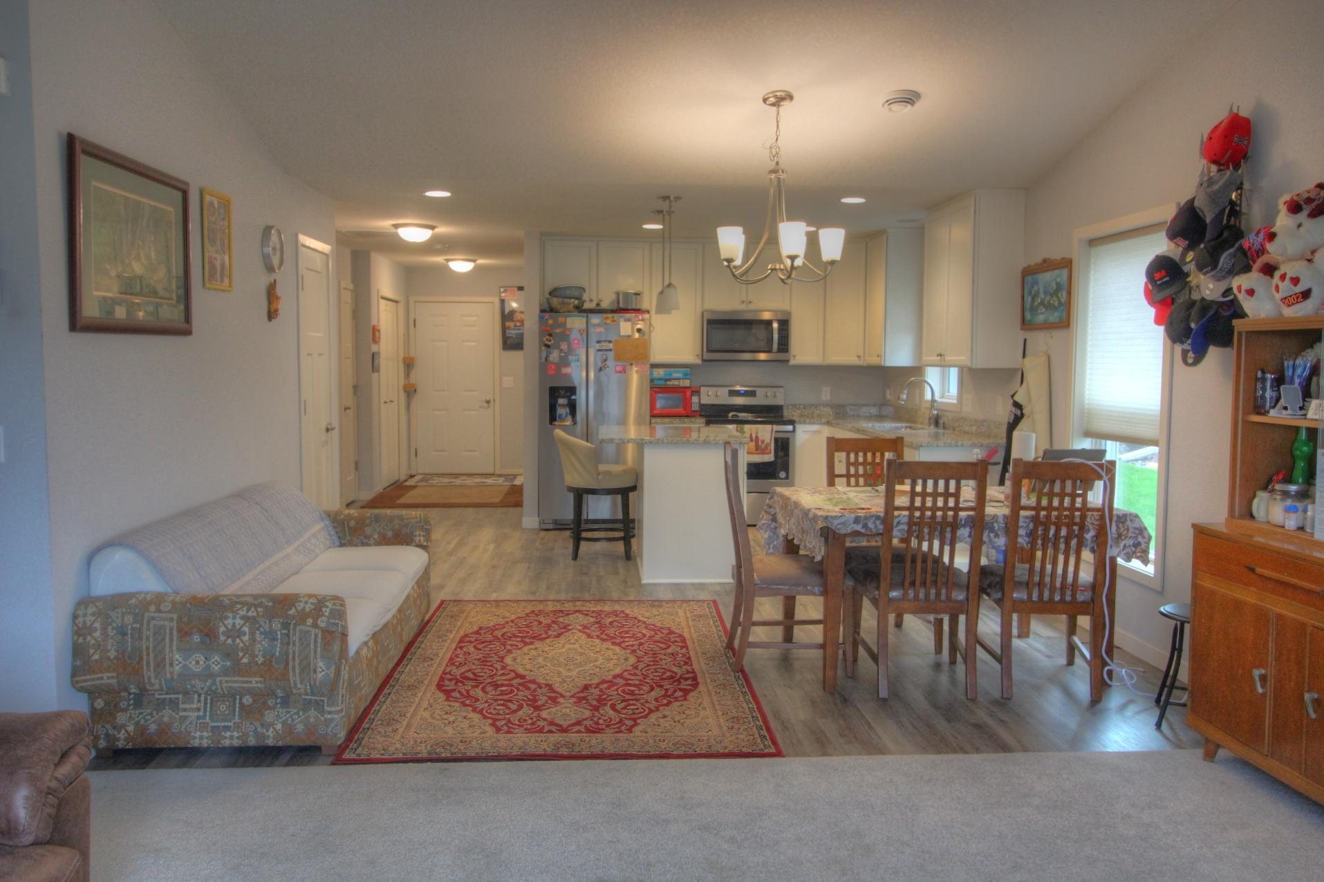 2734 Ridgeview Drive Property Photo 5
