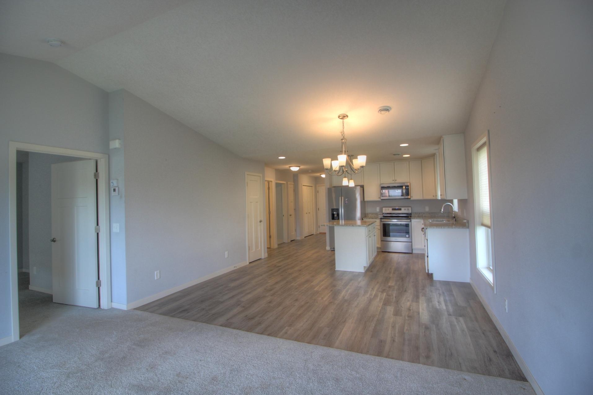 2734 Ridgeview Drive Property Photo 6