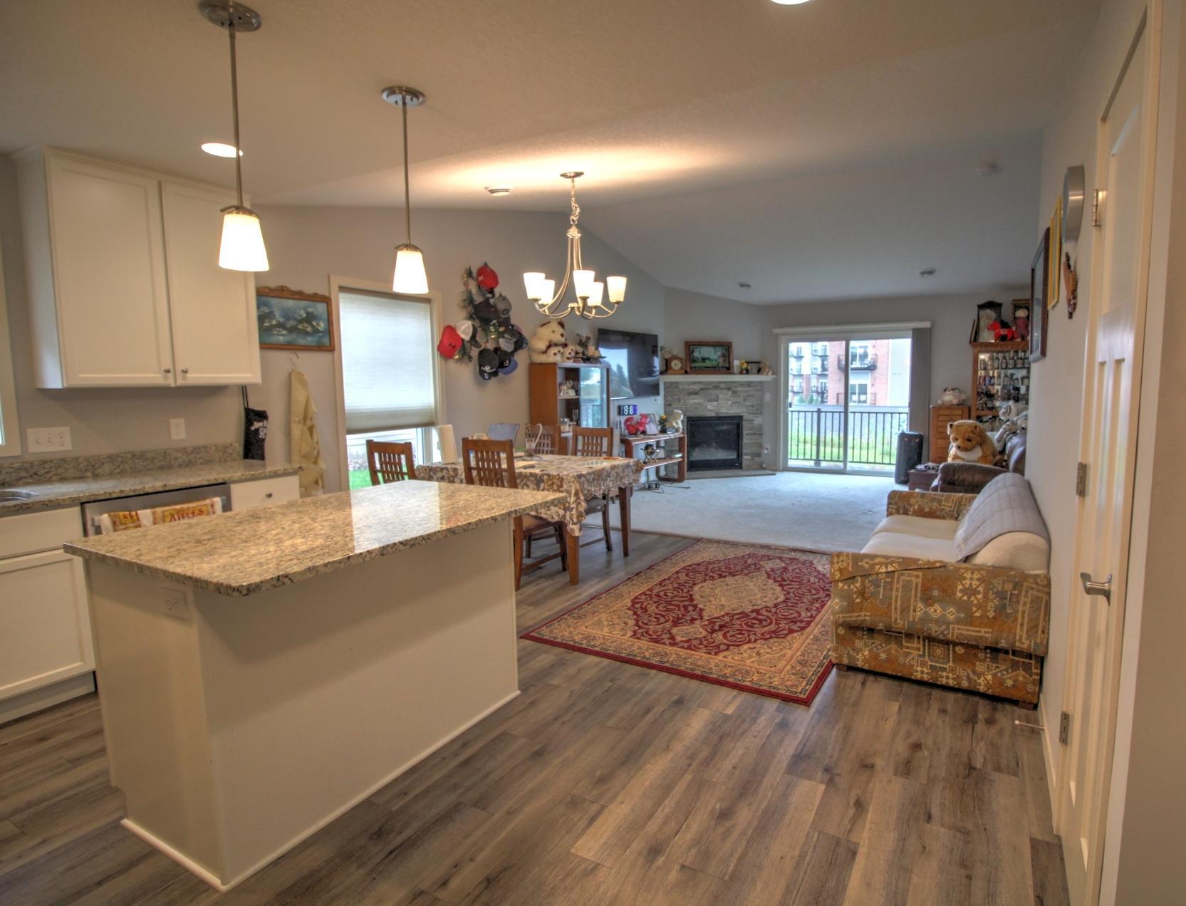 2734 Ridgeview Drive Property Photo 7