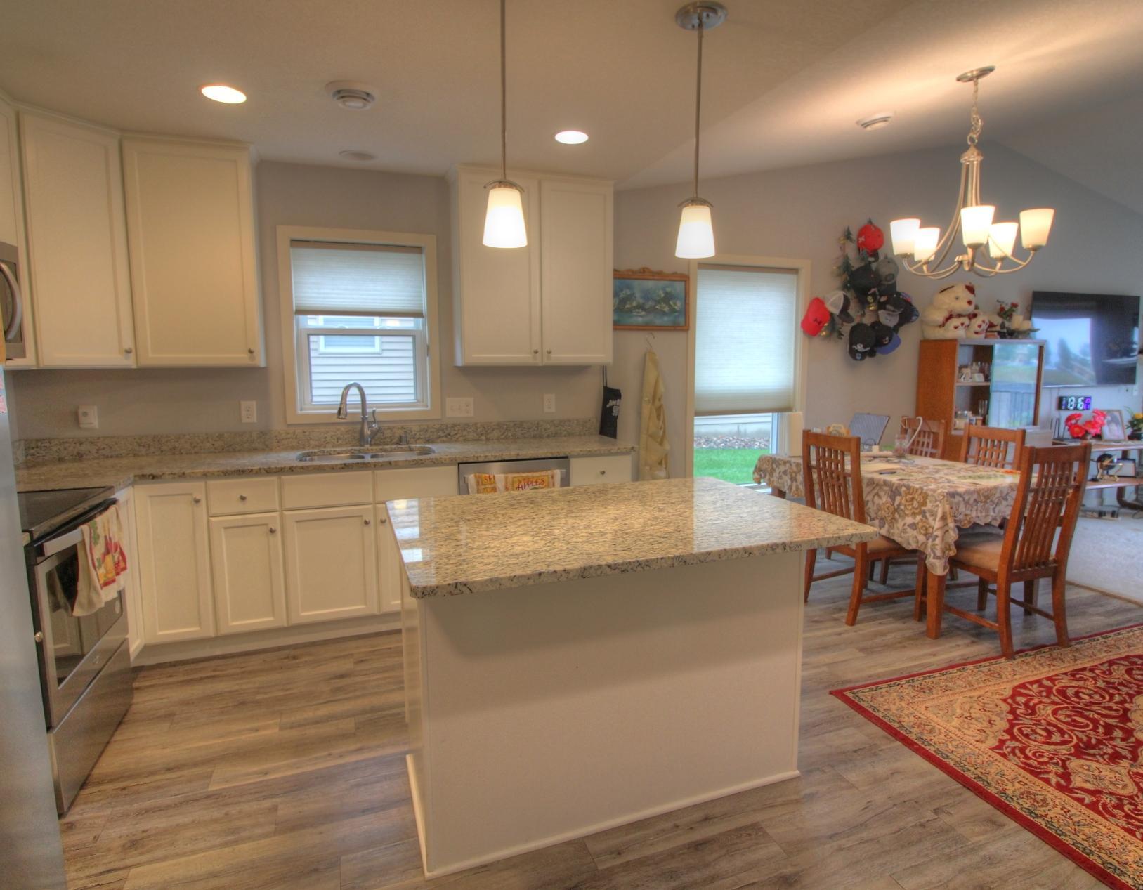 2734 Ridgeview Drive Property Photo 9