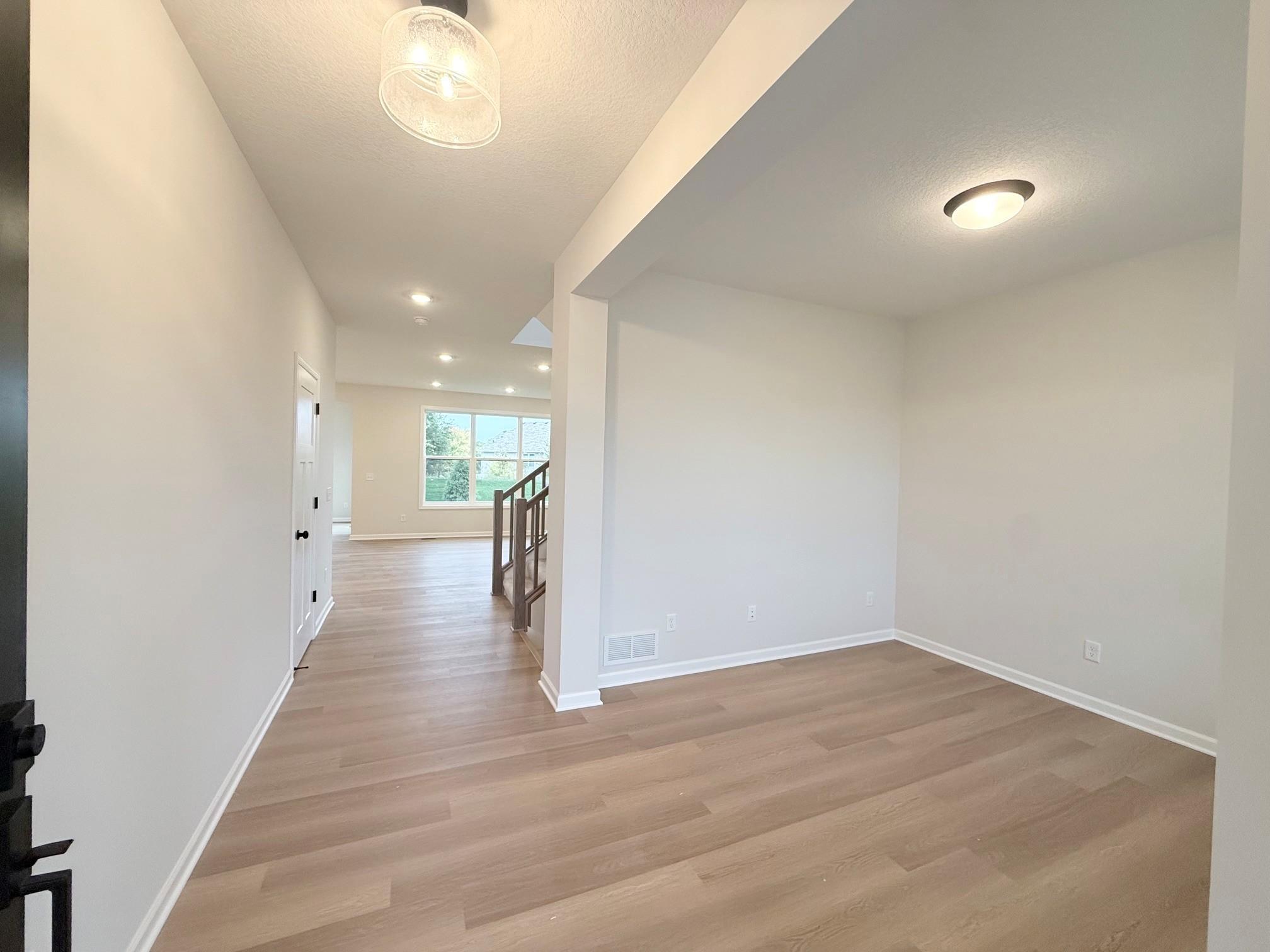 11614 19th Street Ne Property Photo 2