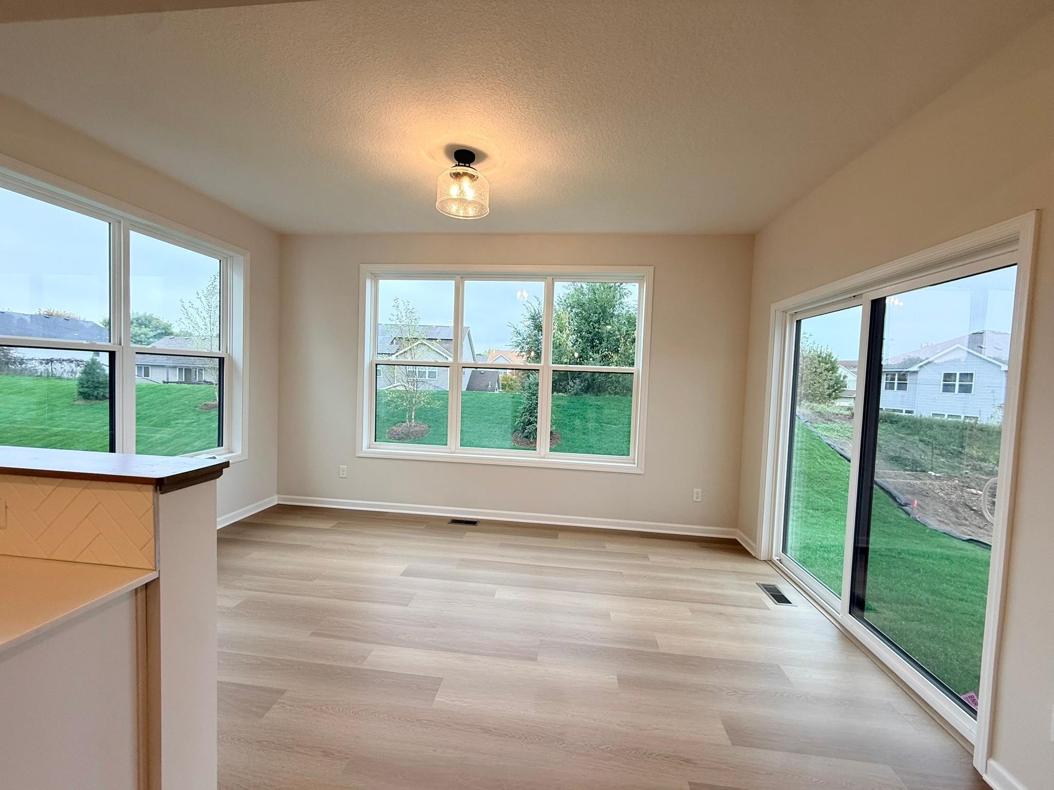 11614 19th Street Ne Property Photo 6