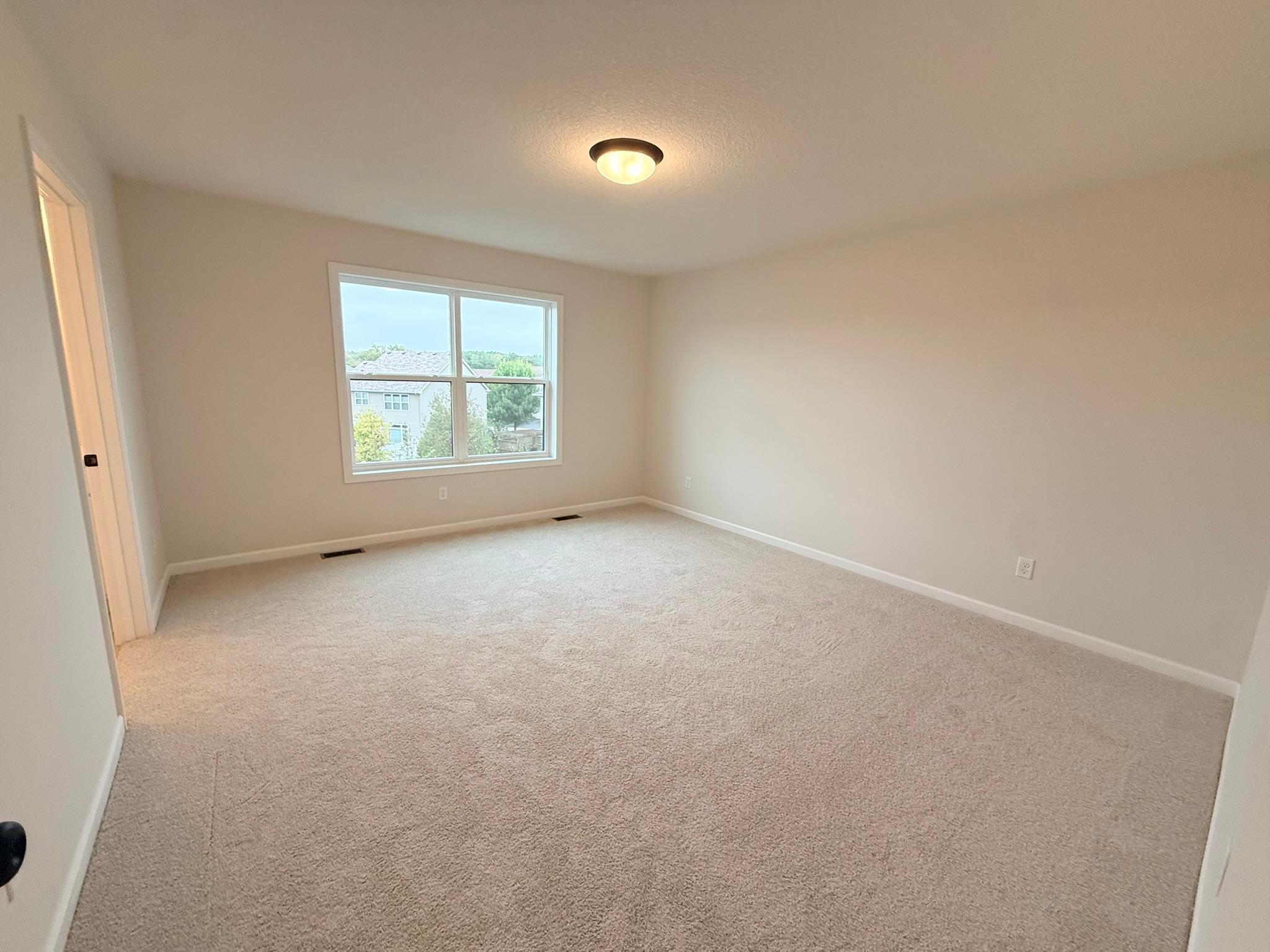 11614 19th Street Ne Property Photo 8