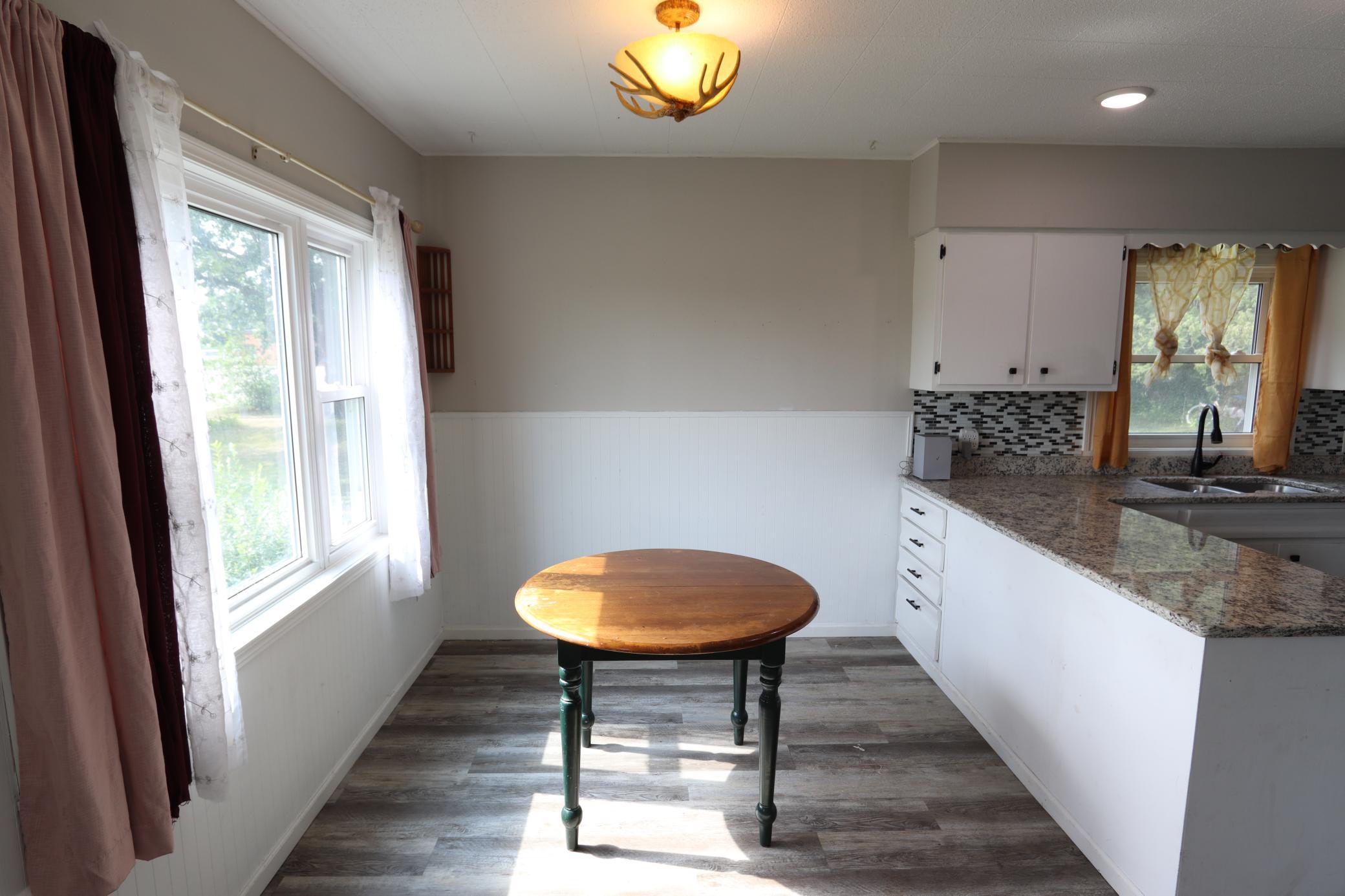 105 Atlantic Avenue E Property Photo 8