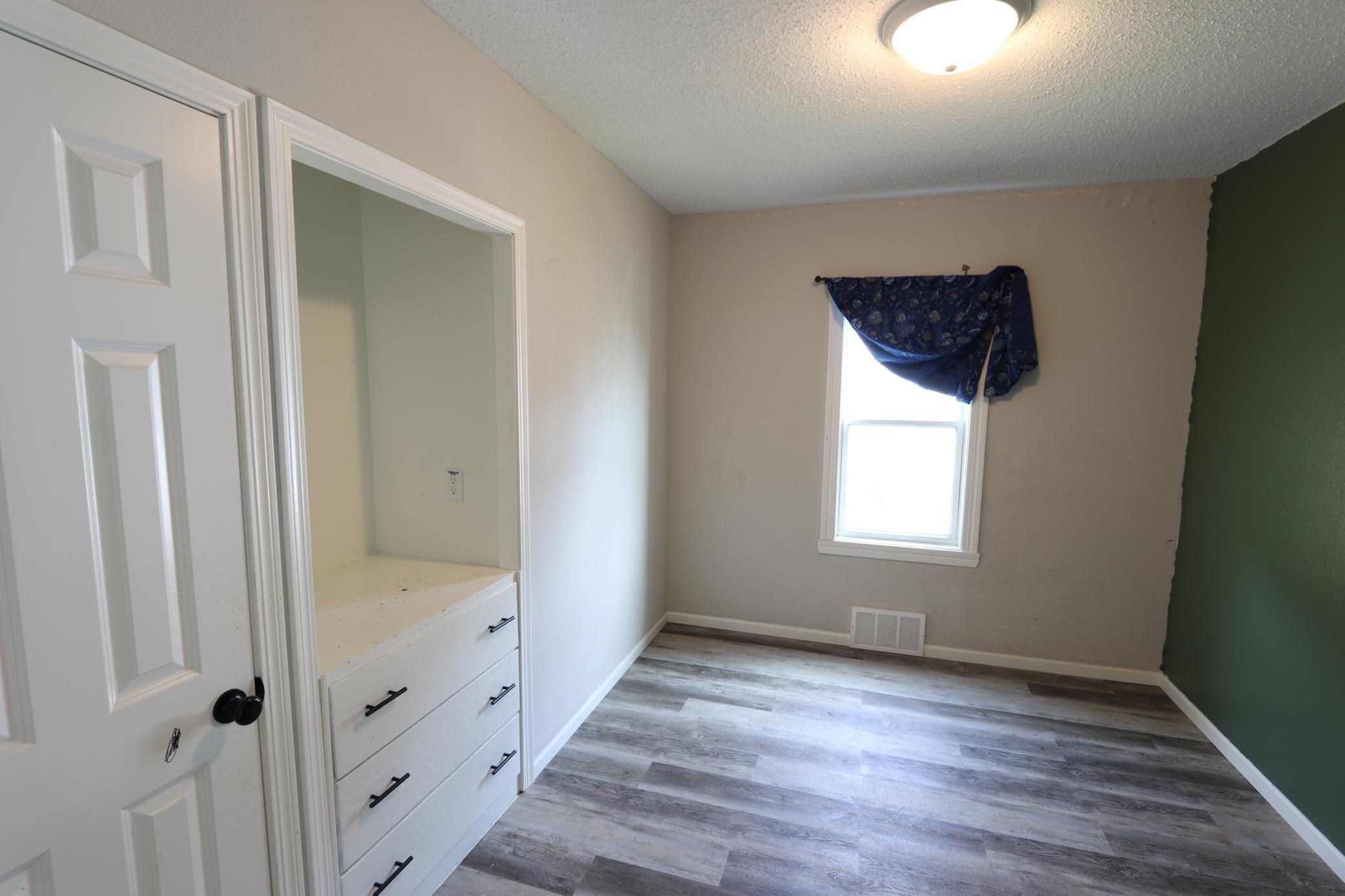 105 Atlantic Avenue E Property Photo 11
