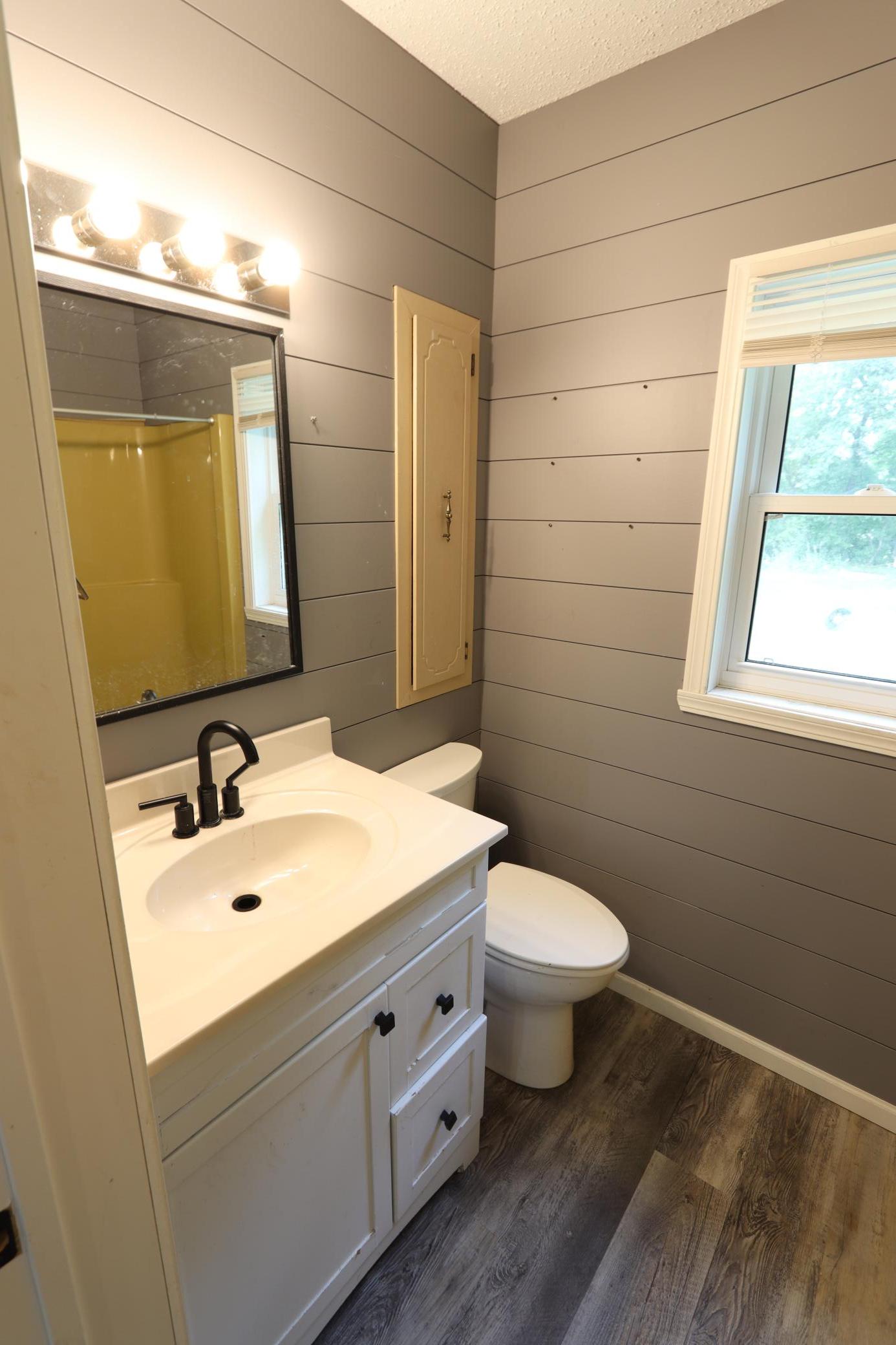 105 Atlantic Avenue E Property Photo 15