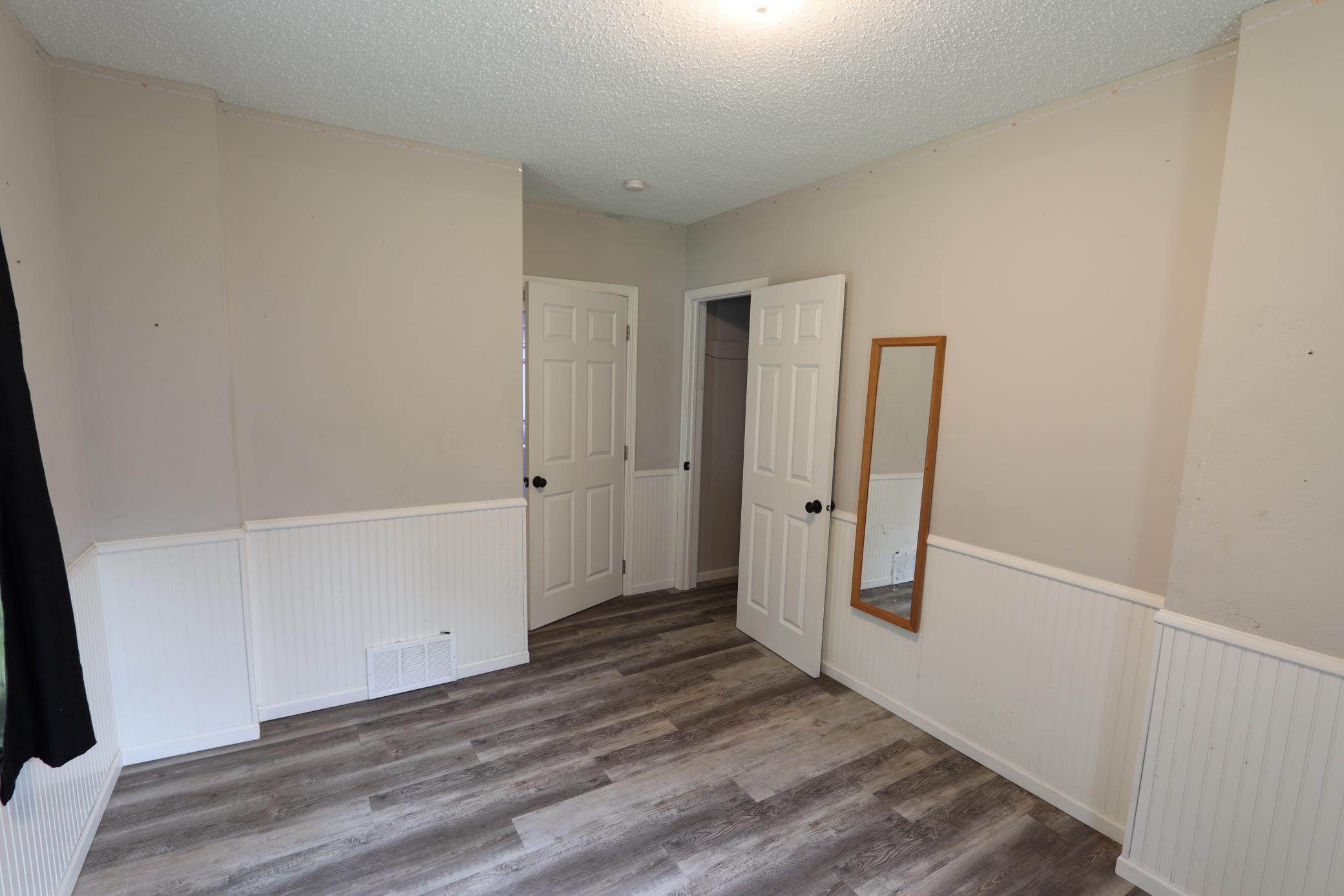 105 Atlantic Avenue E Property Photo 18