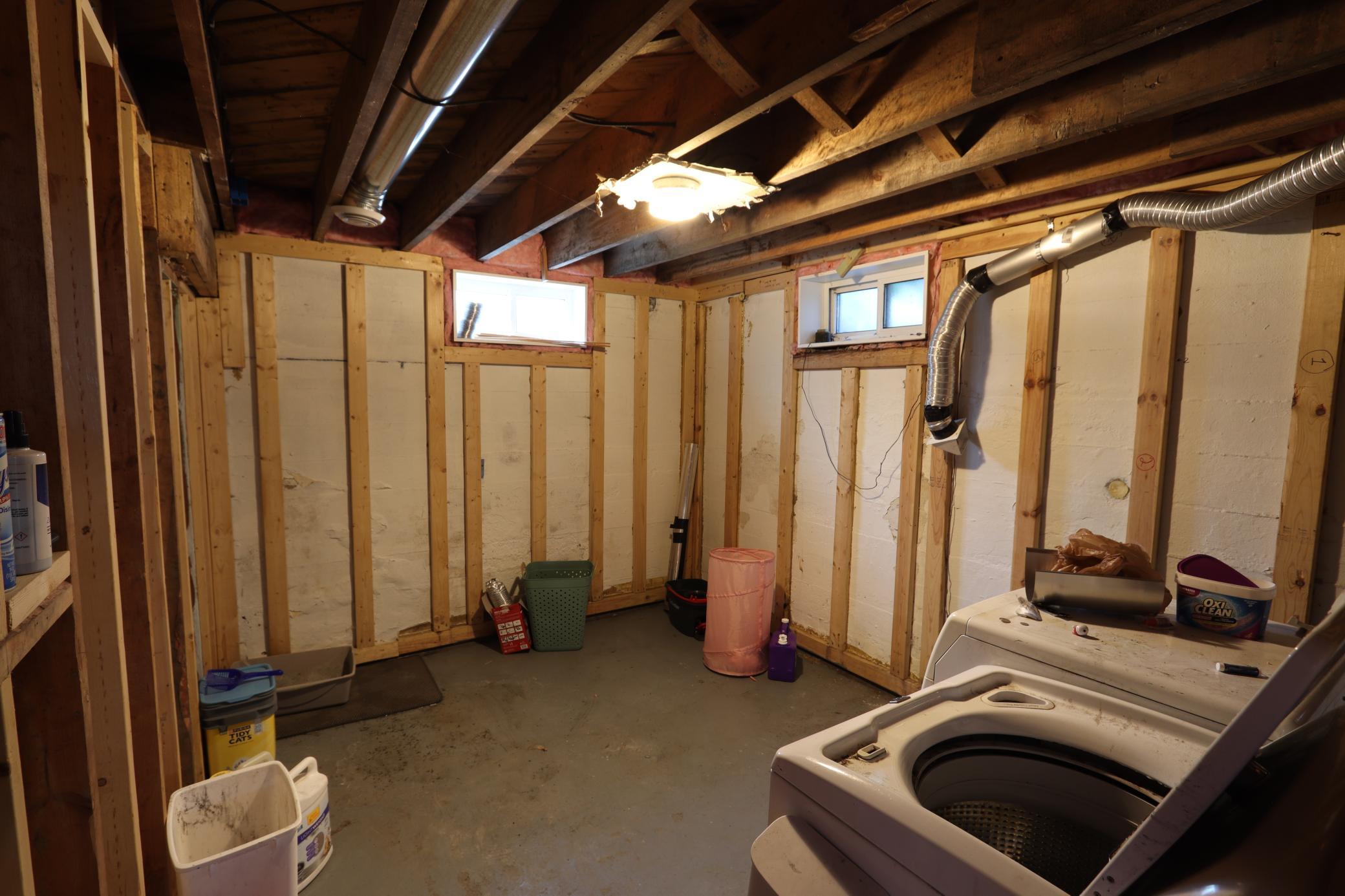105 Atlantic Avenue E Property Photo 25