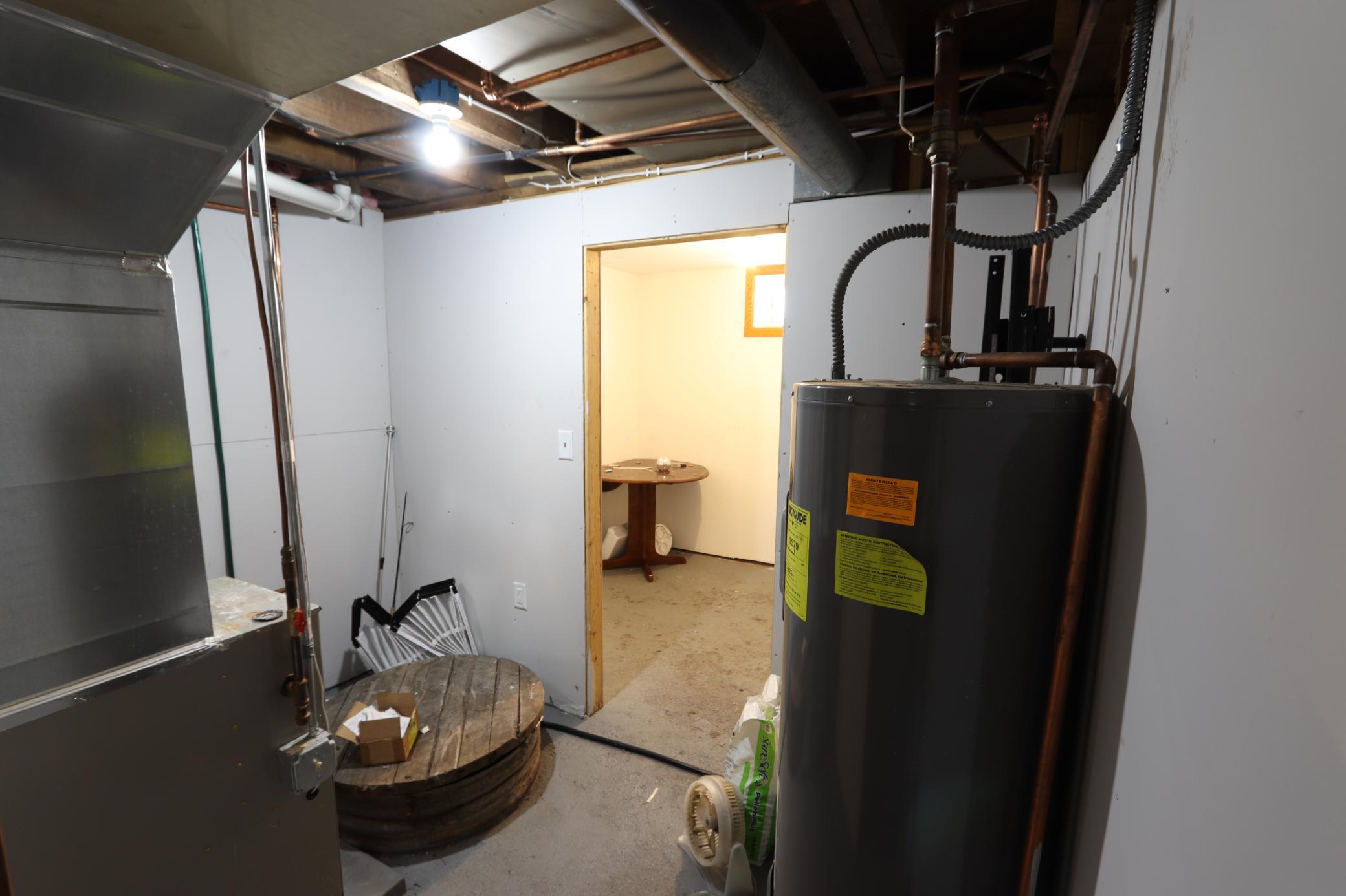 105 Atlantic Avenue E Property Photo 27