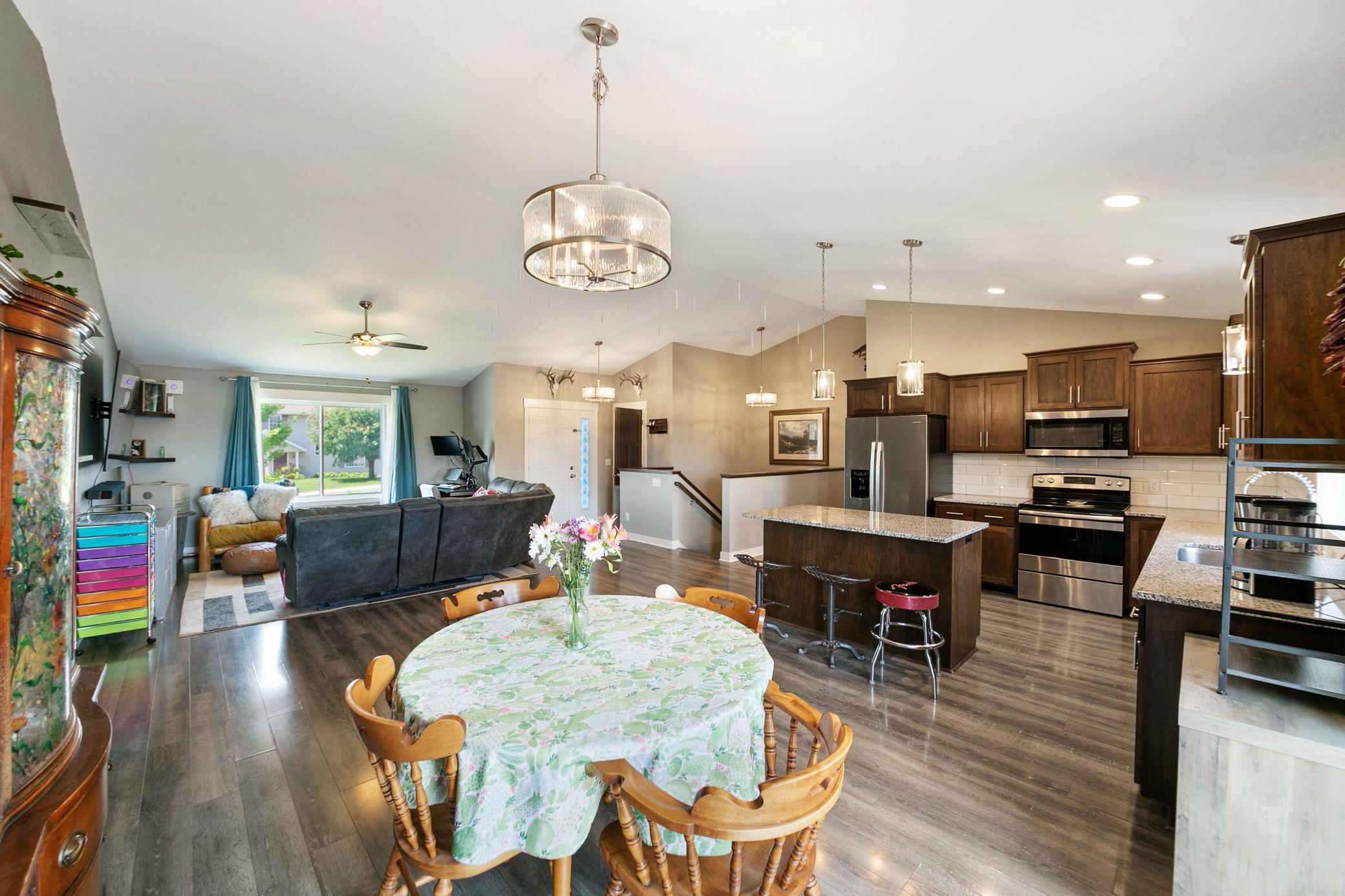 1106 Rolling Hills Drive Nw Property Photo 4