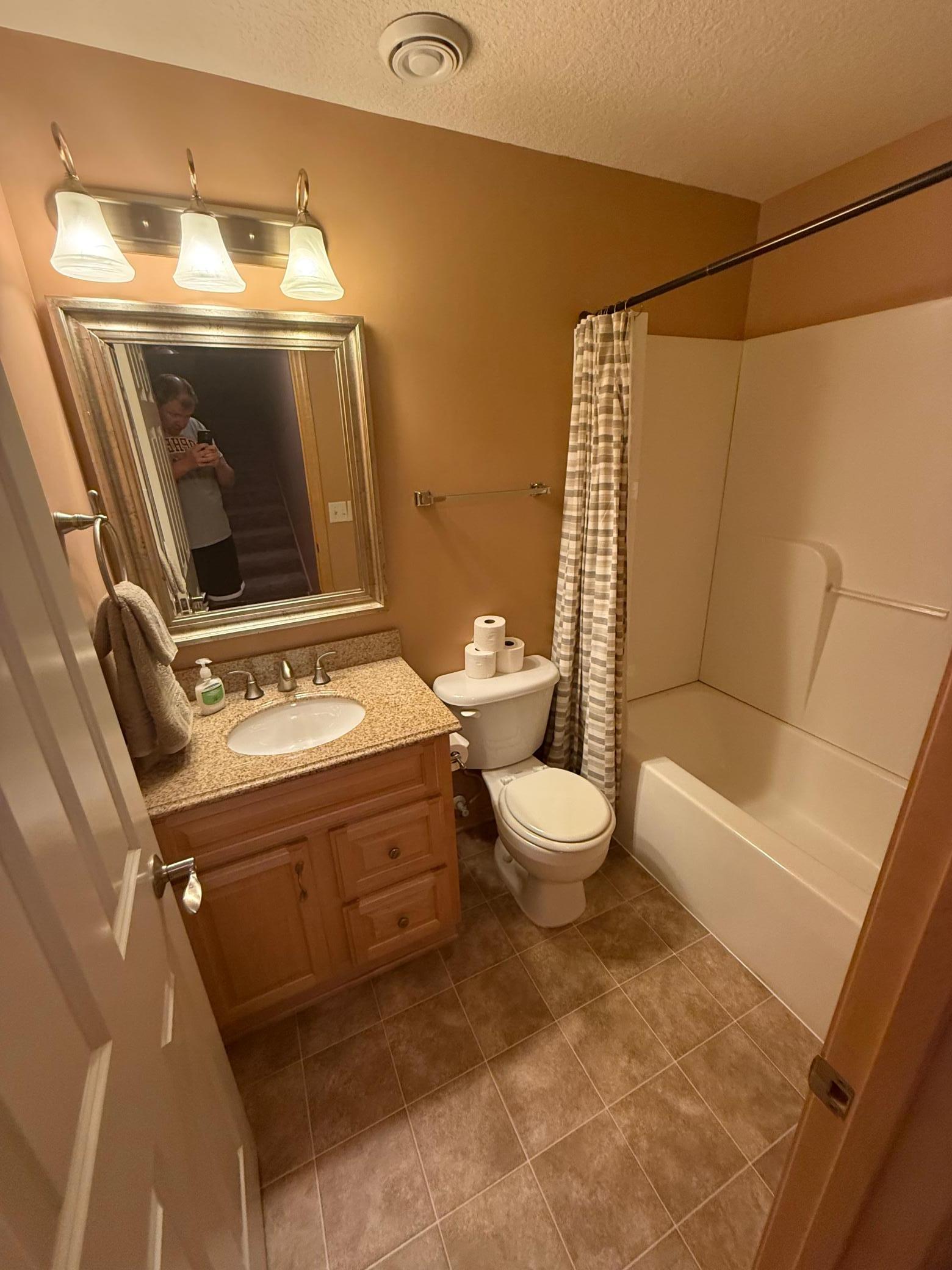 728 Newberry Lane Property Photo 22