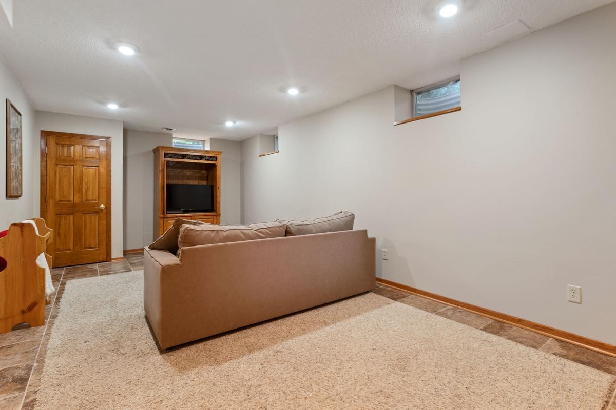 7020 Beacon Circle Property Photo 18