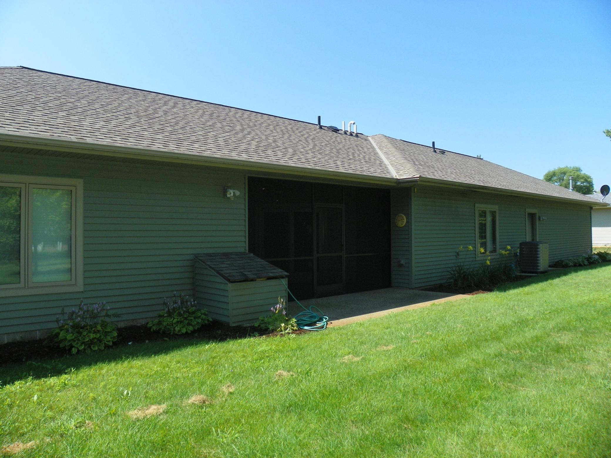 471 Coleman Avenue E Property Photo 6