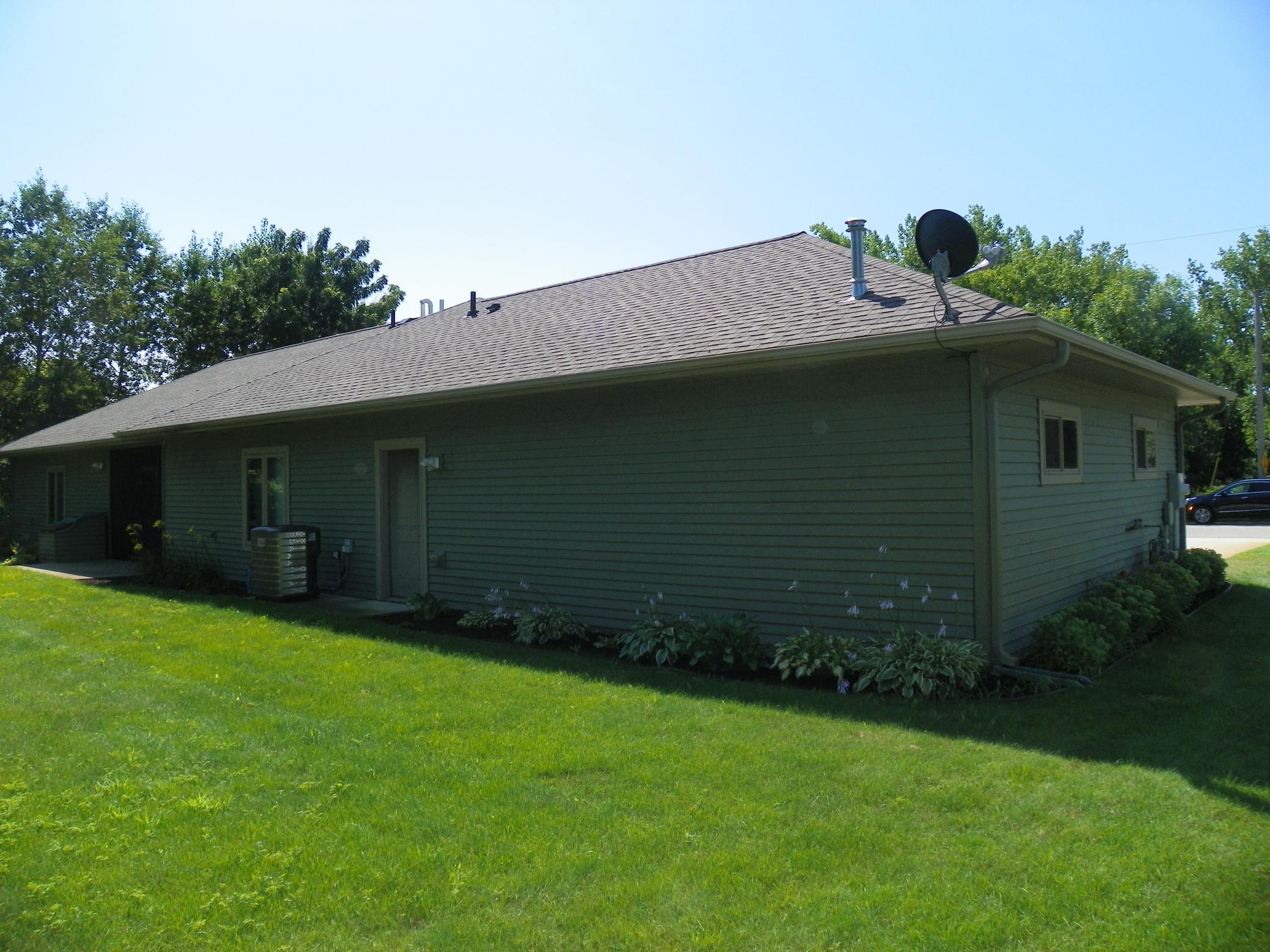 471 Coleman Avenue E Property Photo 7
