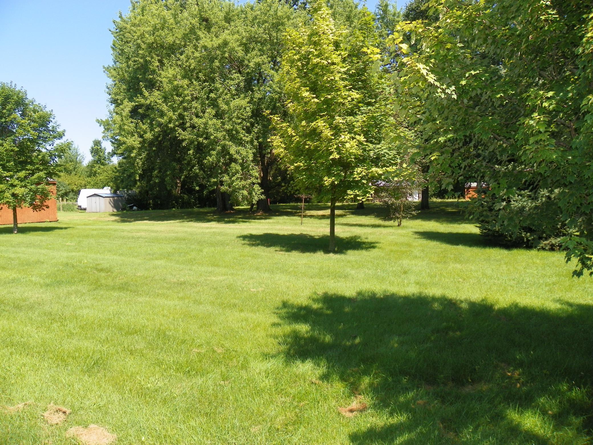 471 Coleman Avenue E Property Photo 8