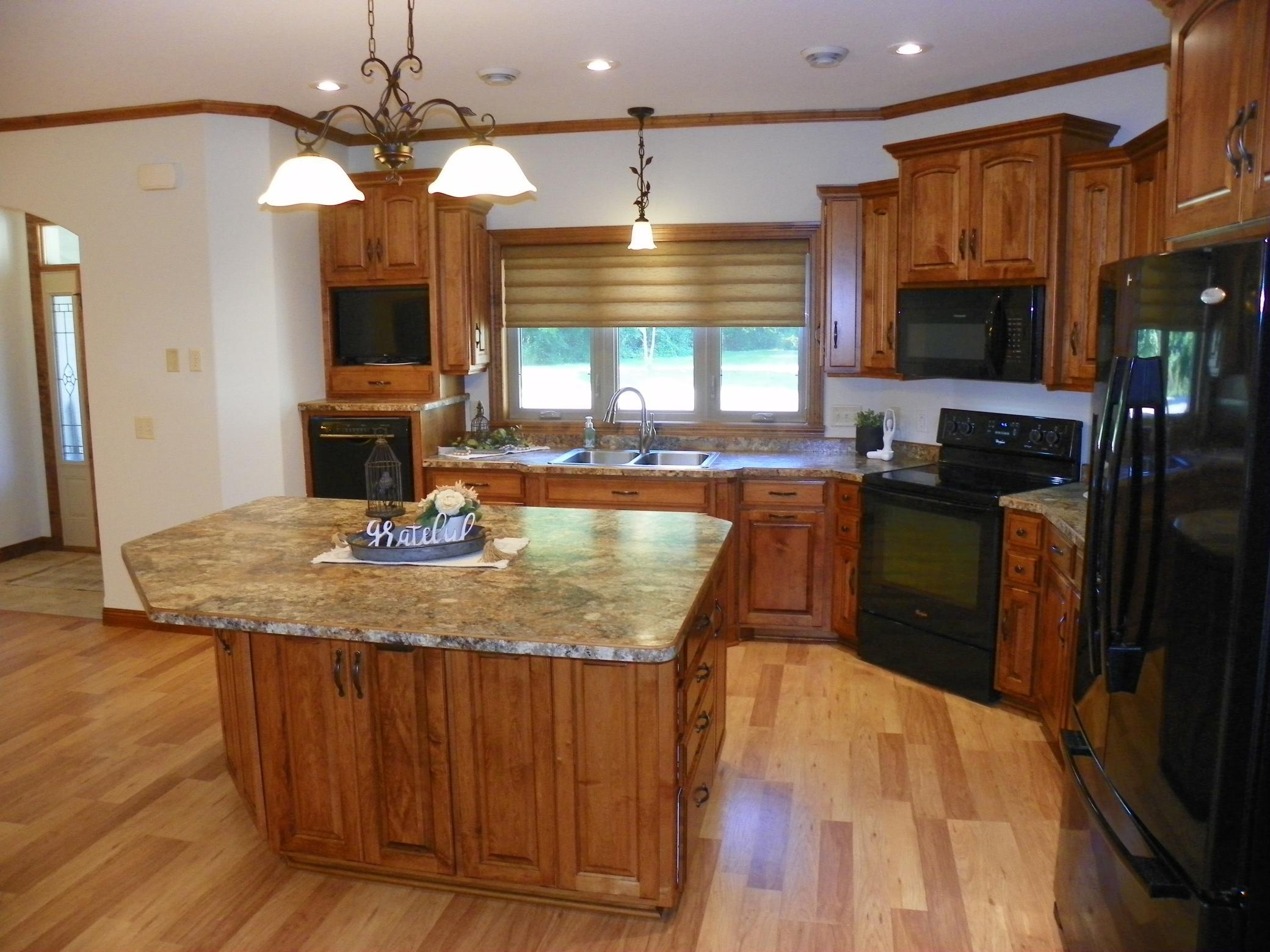 471 Coleman Avenue E Property Photo 12