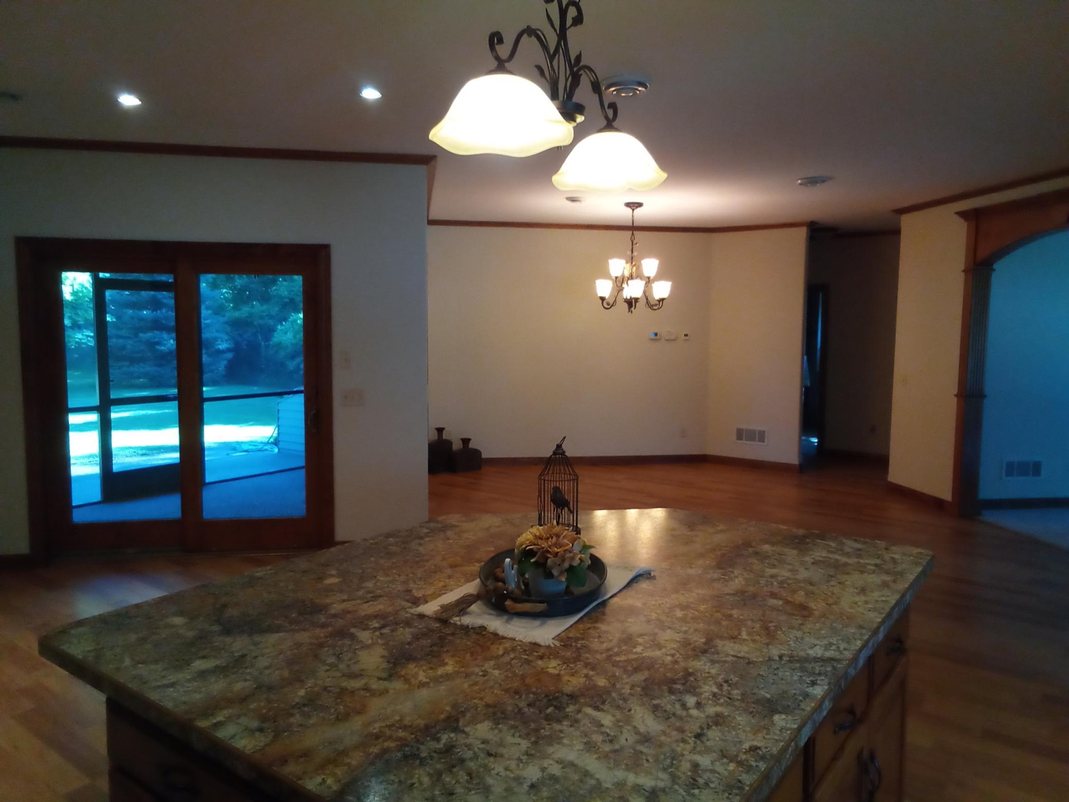 471 Coleman Avenue E Property Photo 23