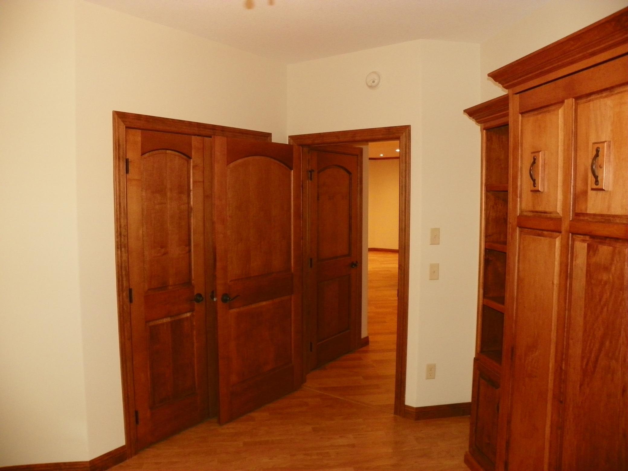 471 Coleman Avenue E Property Photo 32