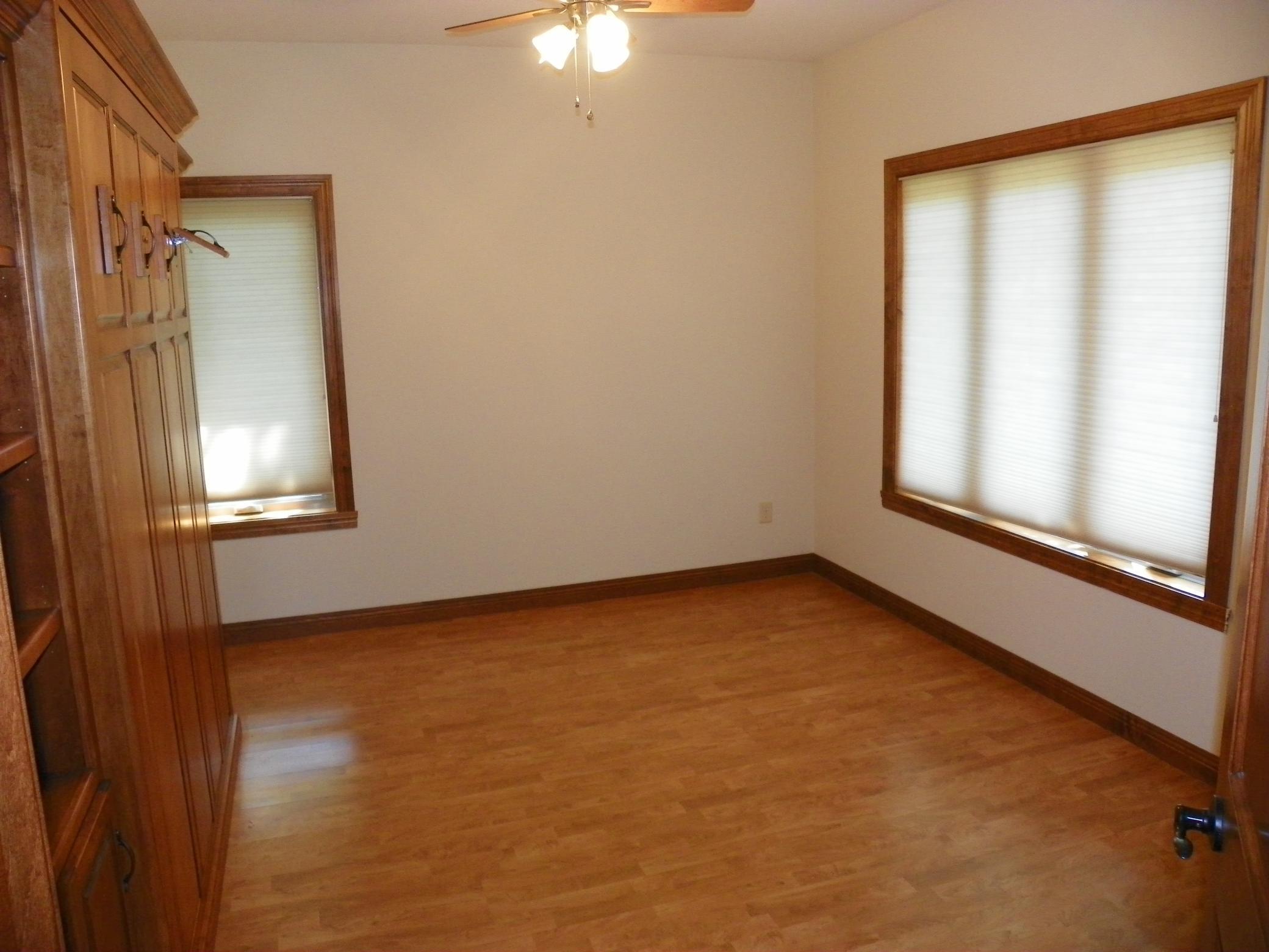 471 Coleman Avenue E Property Photo 33