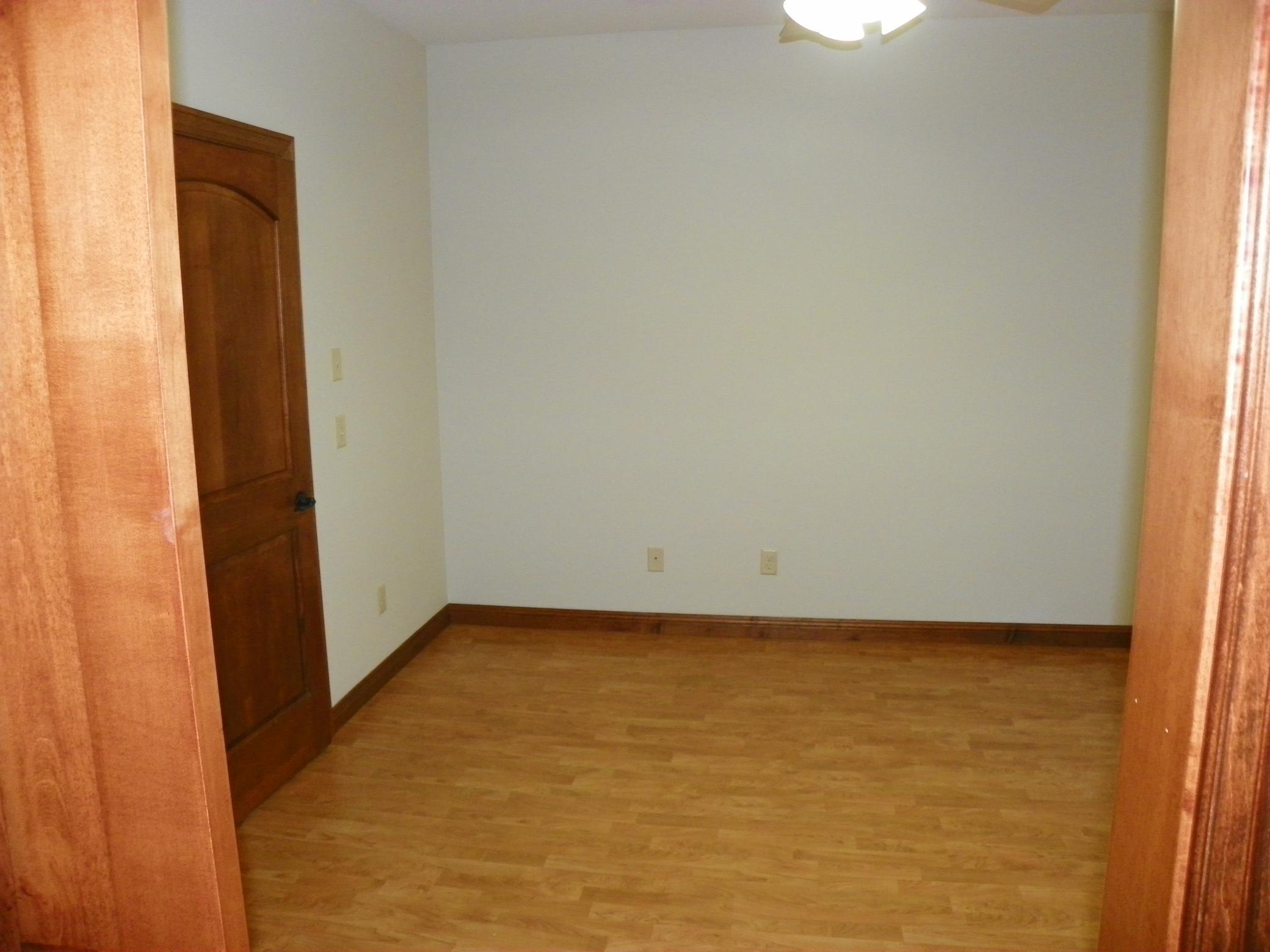471 Coleman Avenue E Property Photo 35