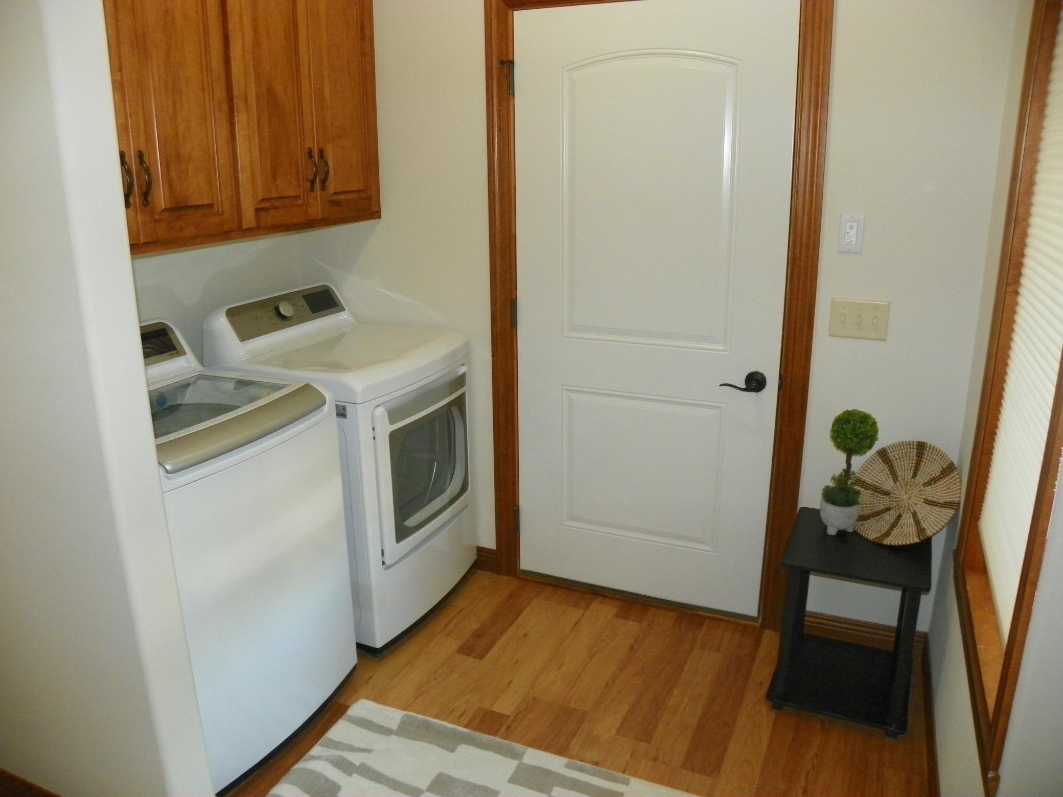 471 Coleman Avenue E Property Photo 39