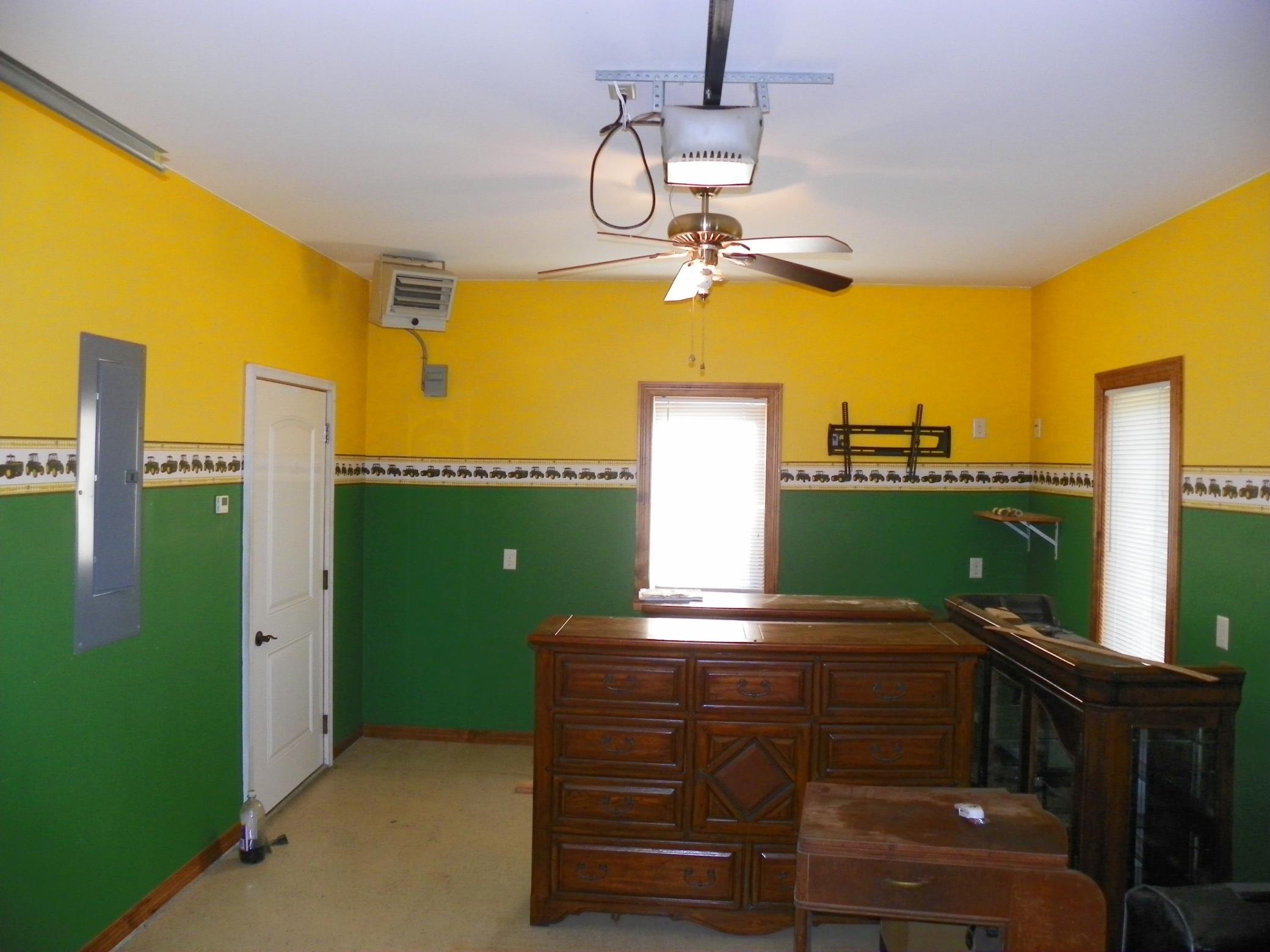 471 Coleman Avenue E Property Photo 41