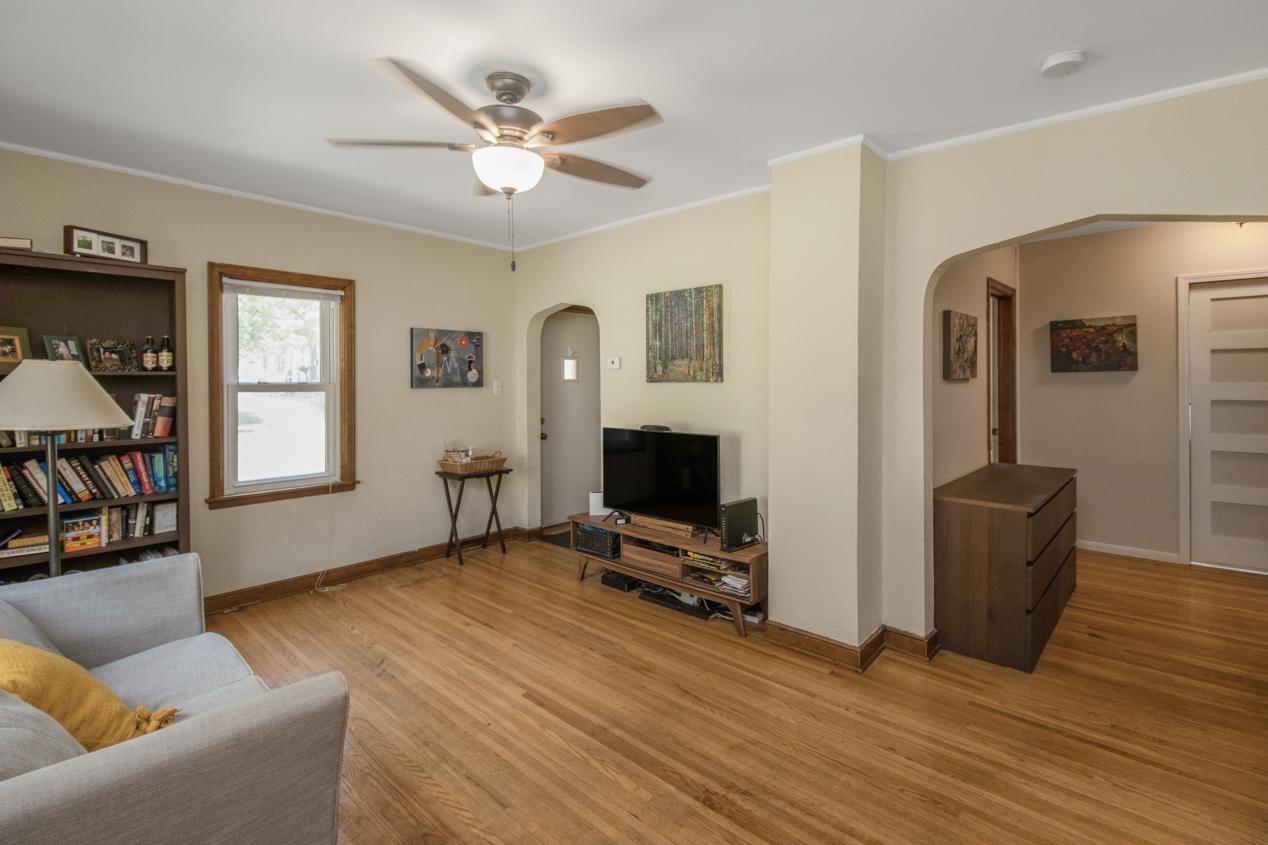 1035 Winslow Avenue Lower Unit Property Photo 2