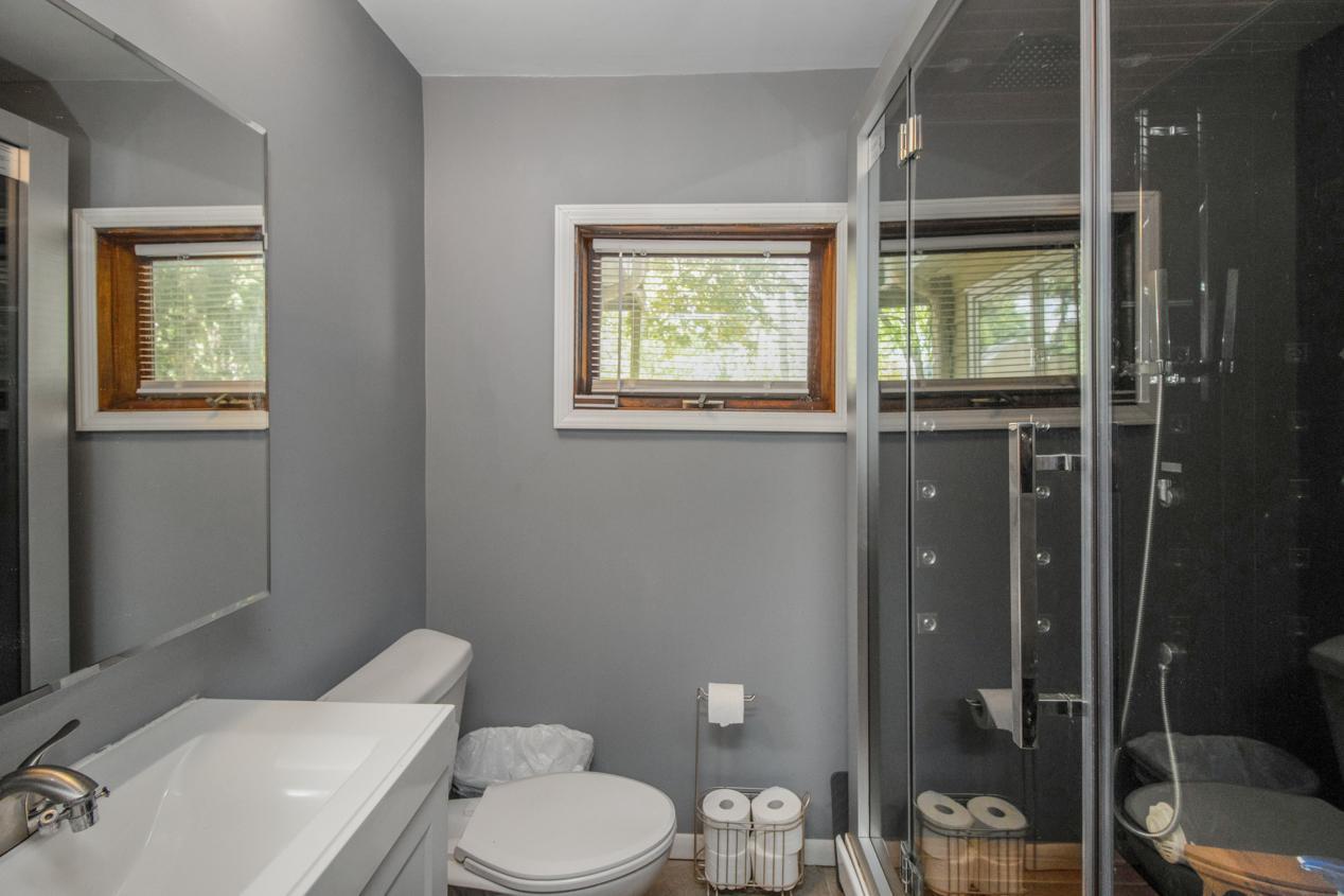 1035 Winslow Avenue Lower Unit Property Photo 8