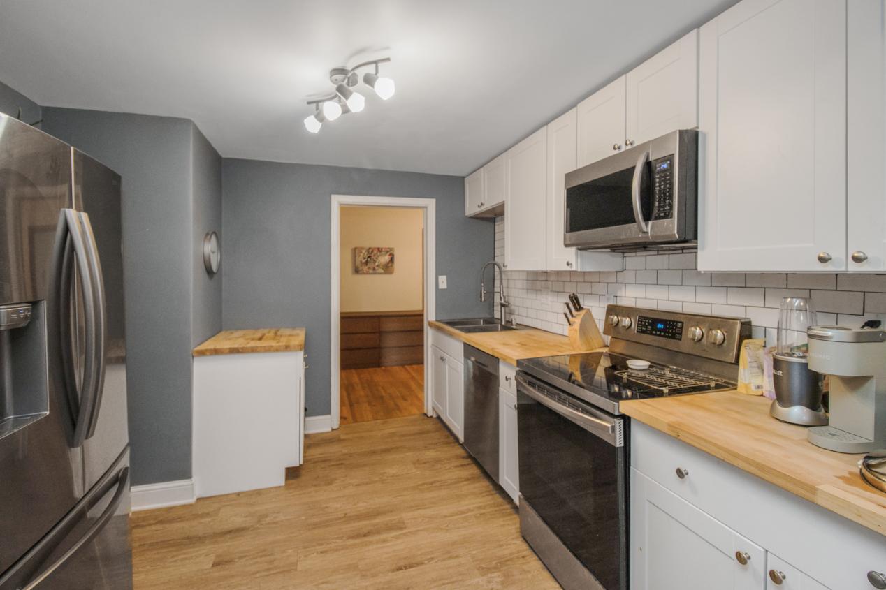 1035 Winslow Avenue Lower Unit Property Photo 11