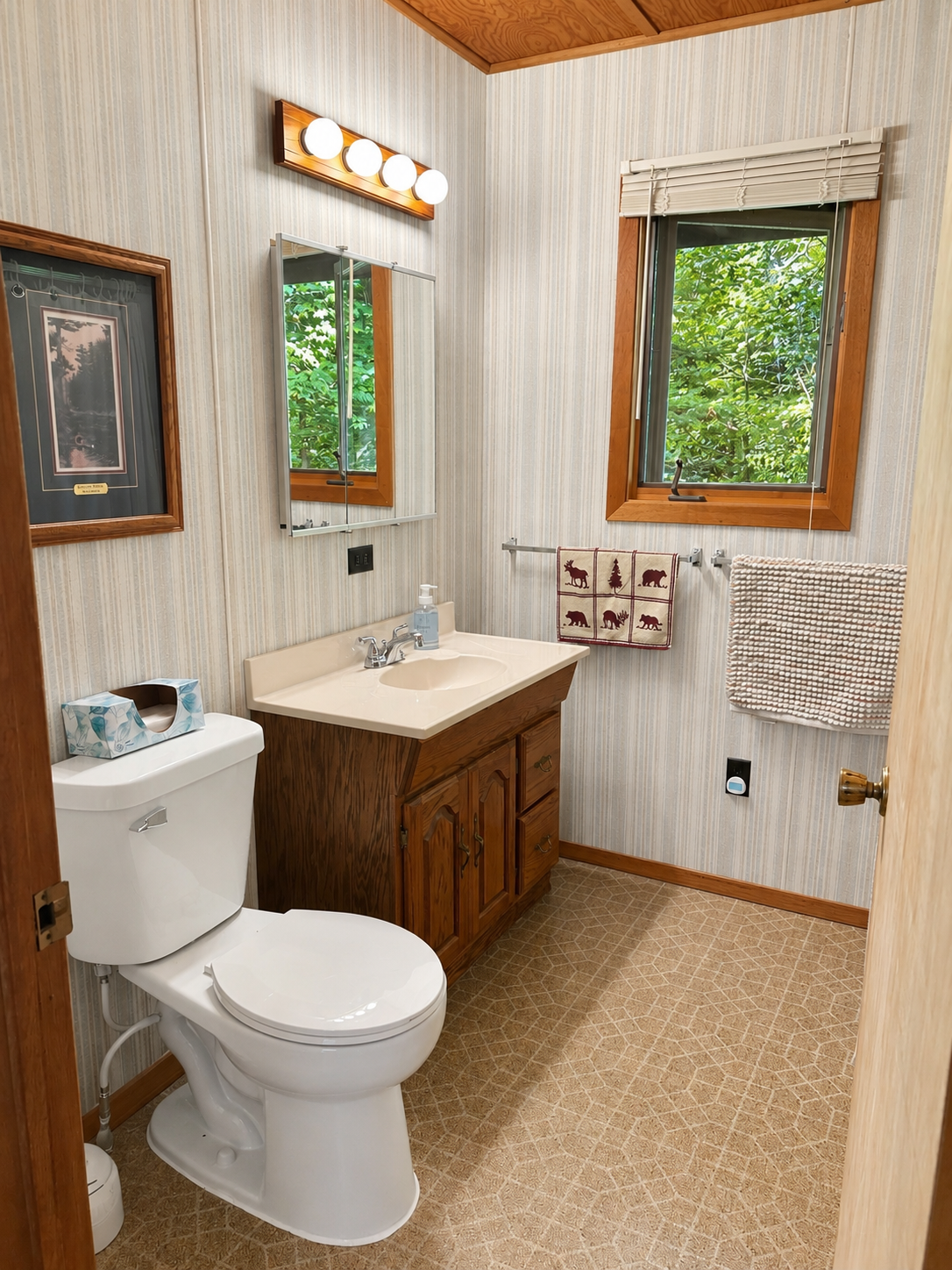37800 Grave Lake Forest Road Property Photo 9