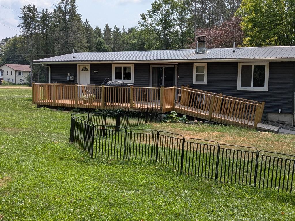 560 E Isle Street Property Photo 2