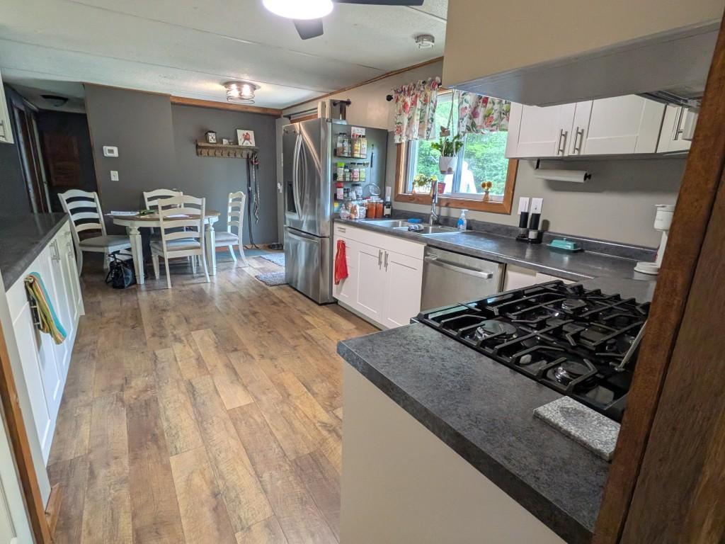 560 E Isle Street Property Photo 5