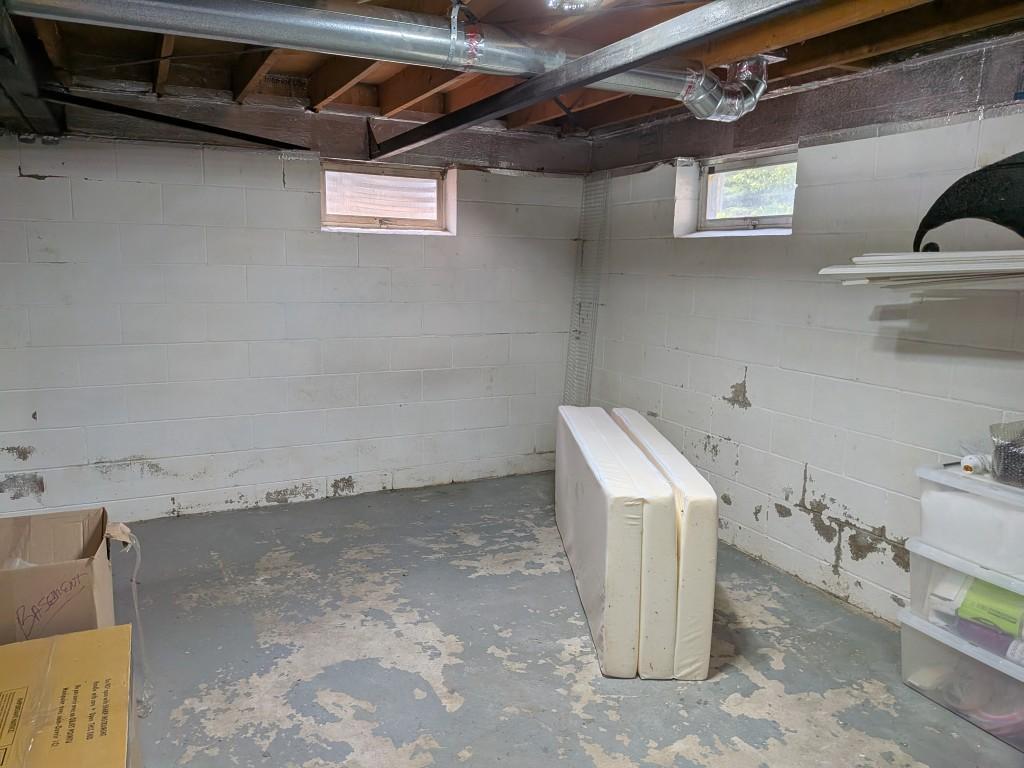560 E Isle Street Property Photo 17