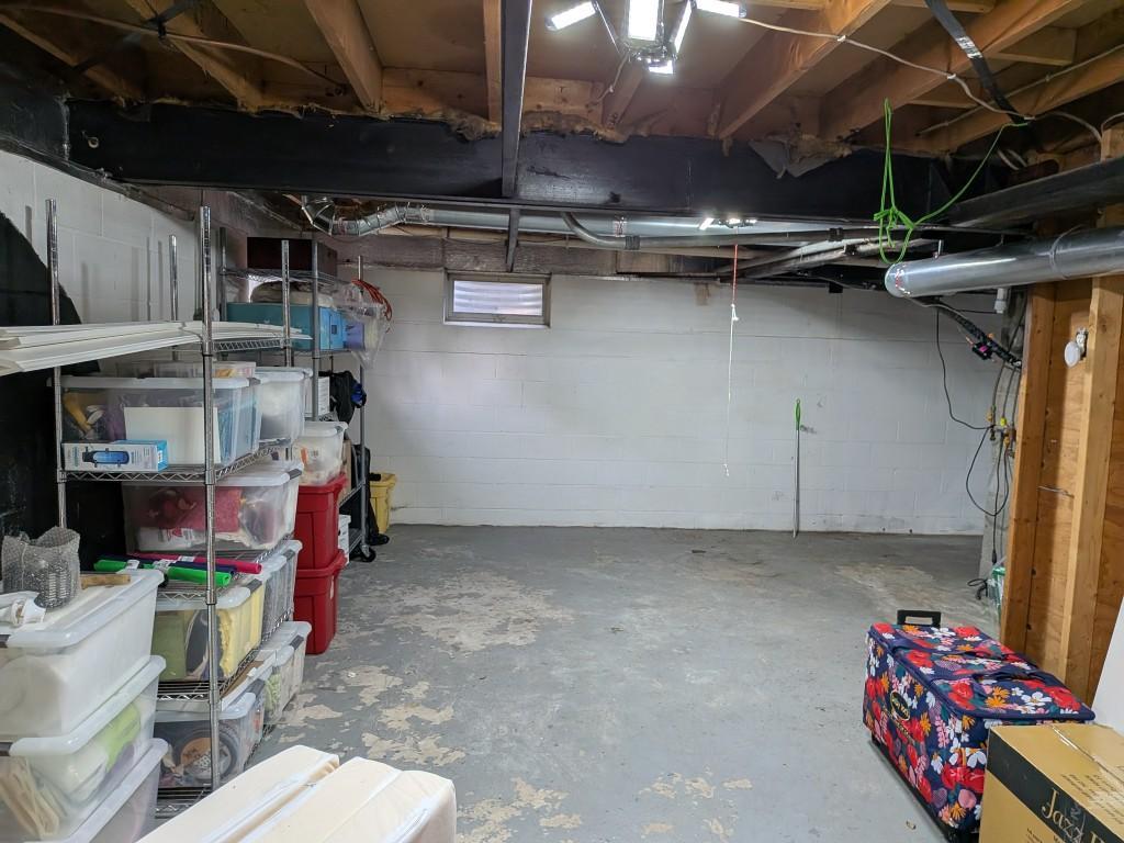 560 E Isle Street Property Photo 18